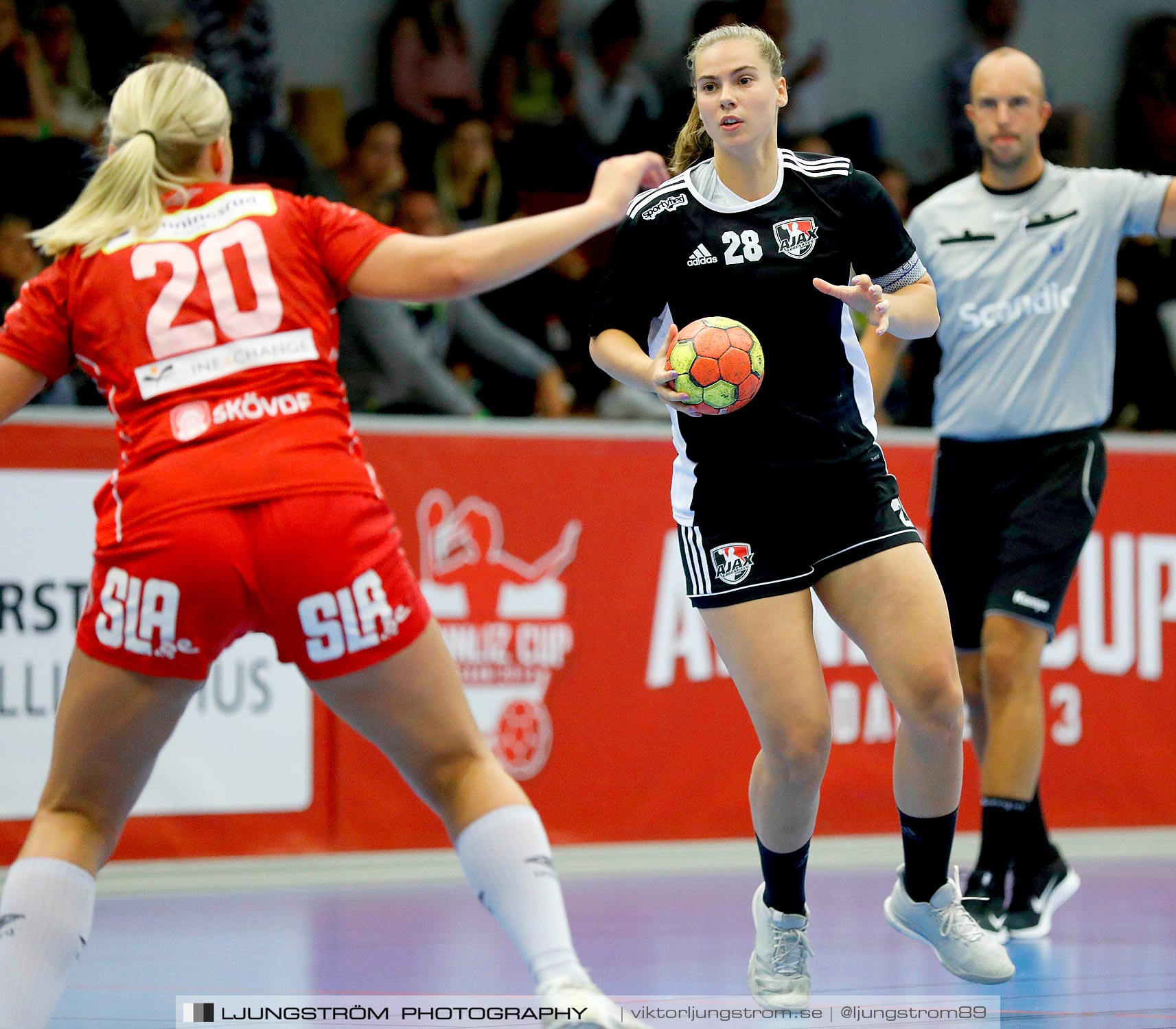 Annliz Cup Skövde HF-Ajax København 14-24,dam,Skövde Idrottshall,Skövde,Sverige,Handboll,,2019,224640