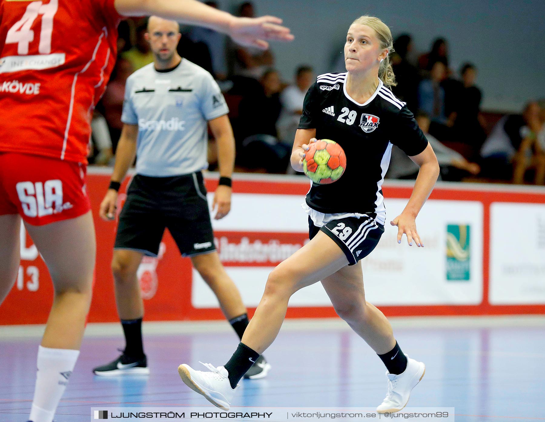 Annliz Cup Skövde HF-Ajax København 14-24,dam,Skövde Idrottshall,Skövde,Sverige,Handboll,,2019,224654