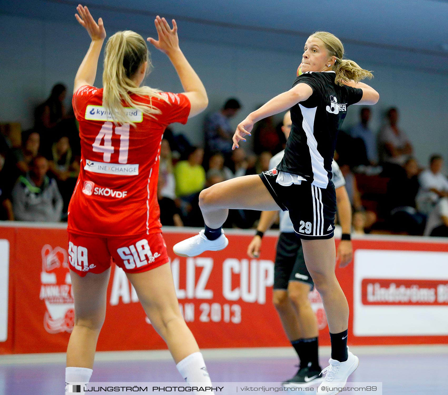 Annliz Cup Skövde HF-Ajax København 14-24,dam,Skövde Idrottshall,Skövde,Sverige,Handboll,,2019,224655