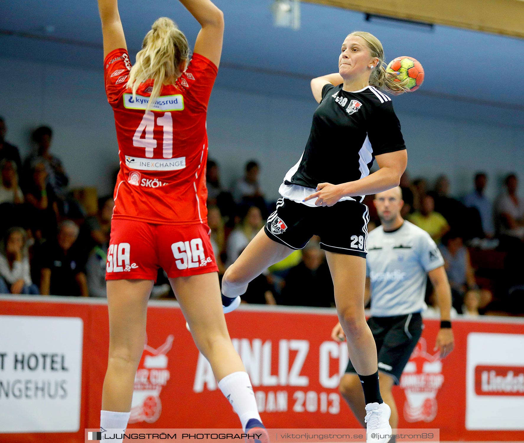 Annliz Cup Skövde HF-Ajax København 14-24,dam,Skövde Idrottshall,Skövde,Sverige,Handboll,,2019,224656