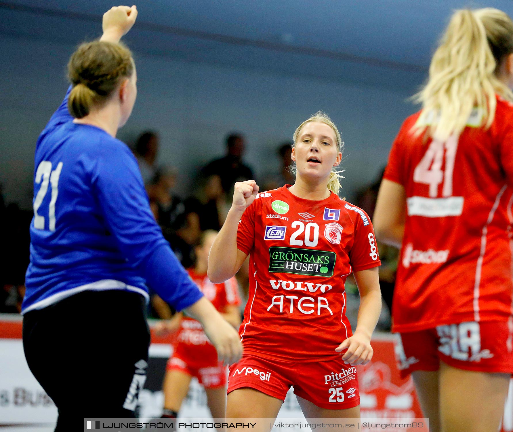 Annliz Cup Skövde HF-Ajax København 14-24,dam,Skövde Idrottshall,Skövde,Sverige,Handboll,,2019,224658