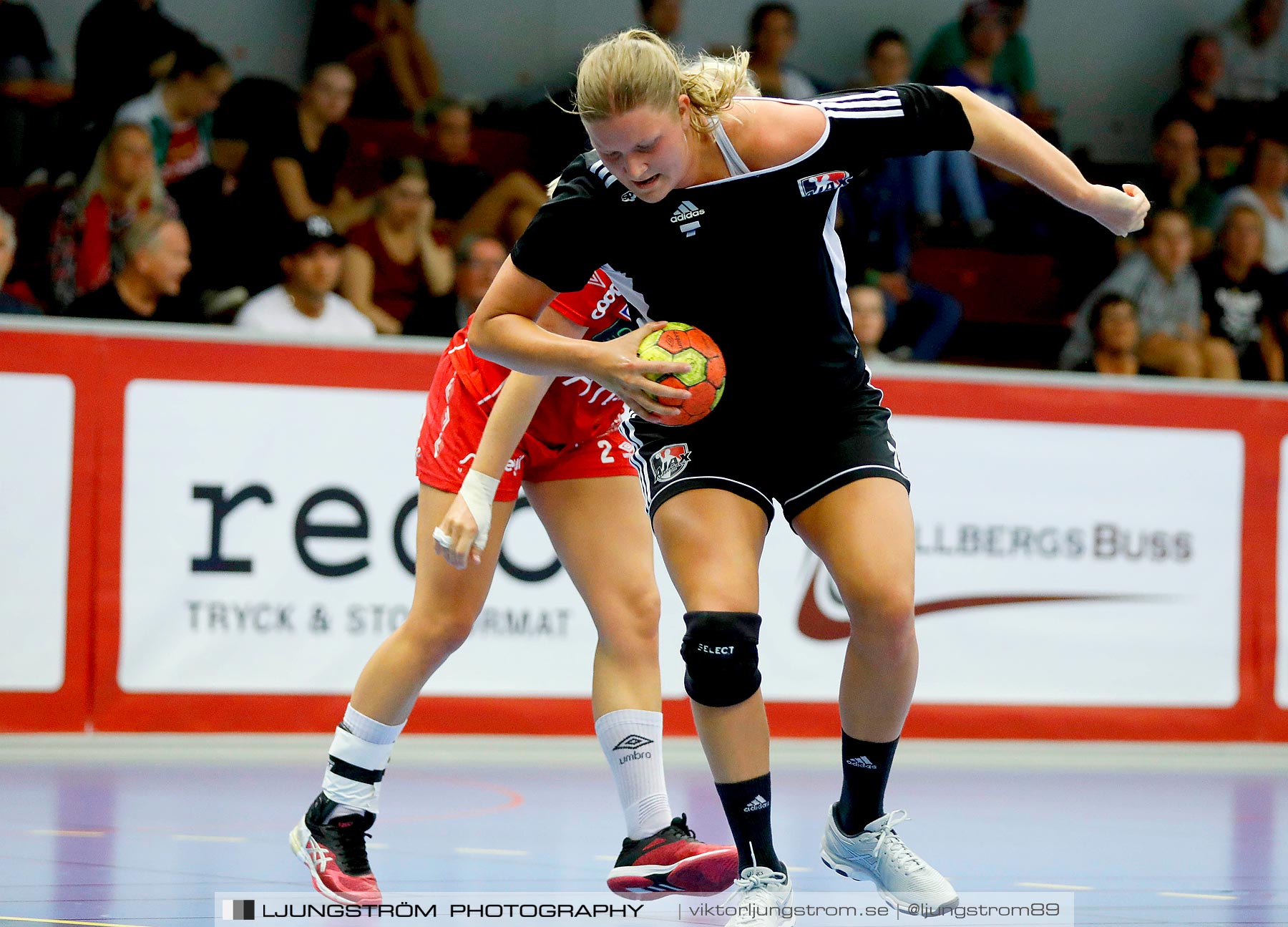 Annliz Cup Skövde HF-Ajax København 14-24,dam,Skövde Idrottshall,Skövde,Sverige,Handboll,,2019,224662