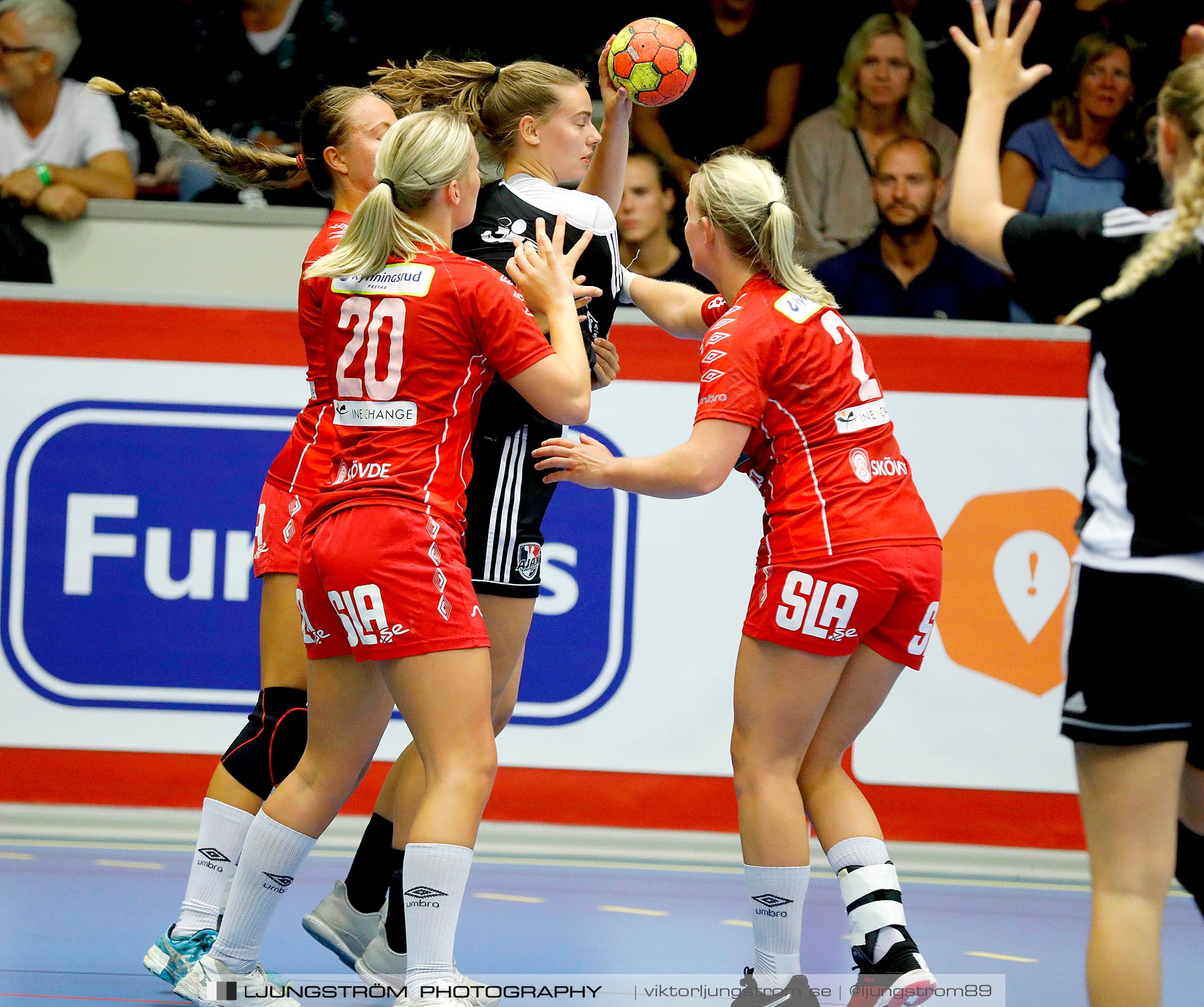 Annliz Cup Skövde HF-Ajax København 14-24,dam,Skövde Idrottshall,Skövde,Sverige,Handboll,,2019,224677