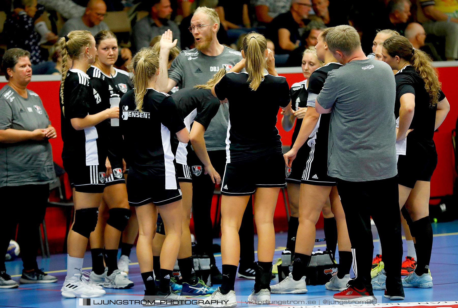 Annliz Cup Skövde HF-Ajax København 14-24,dam,Skövde Idrottshall,Skövde,Sverige,Handboll,,2019,224682