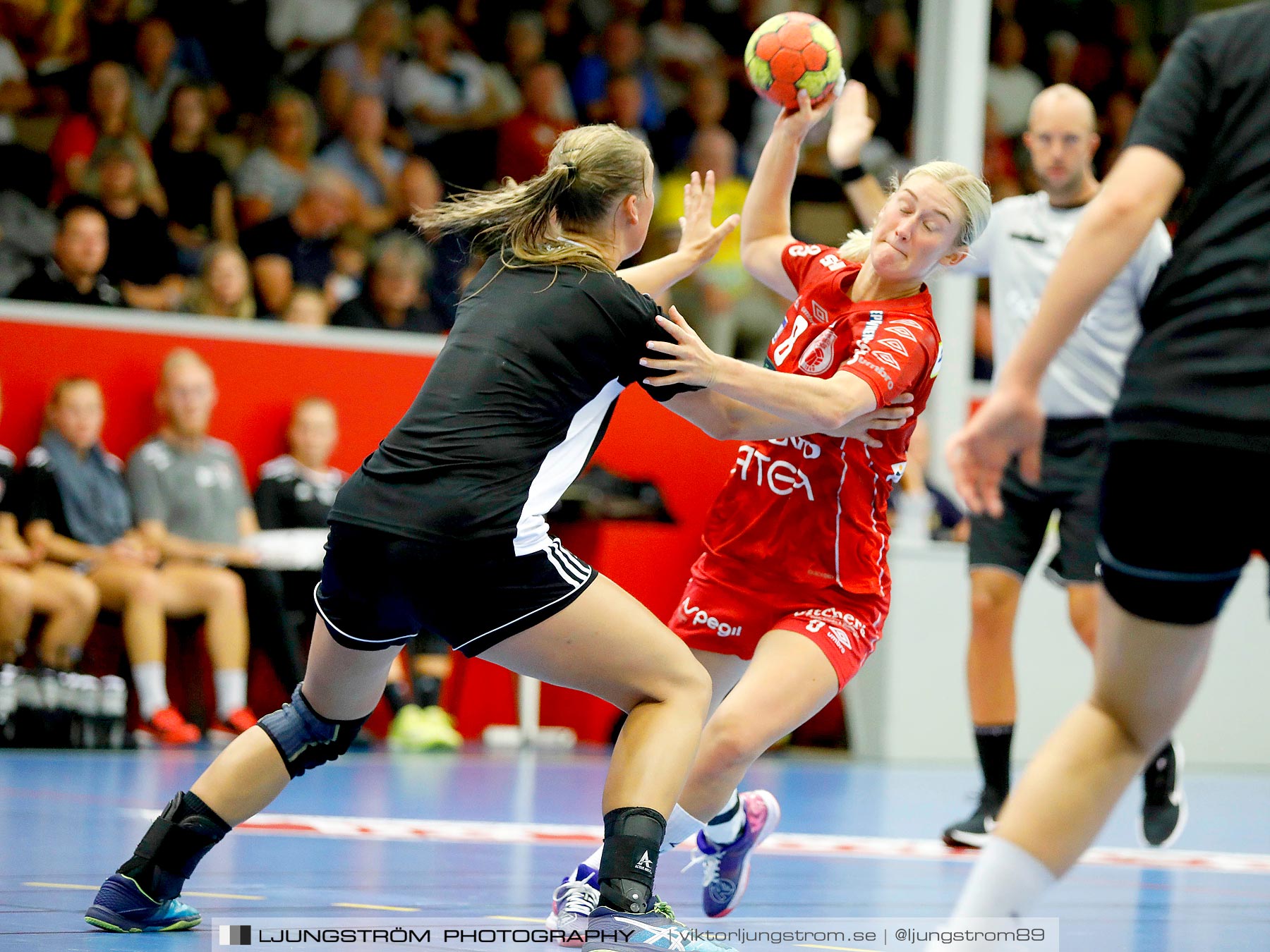 Annliz Cup Skövde HF-Ajax København 14-24,dam,Skövde Idrottshall,Skövde,Sverige,Handboll,,2019,224688