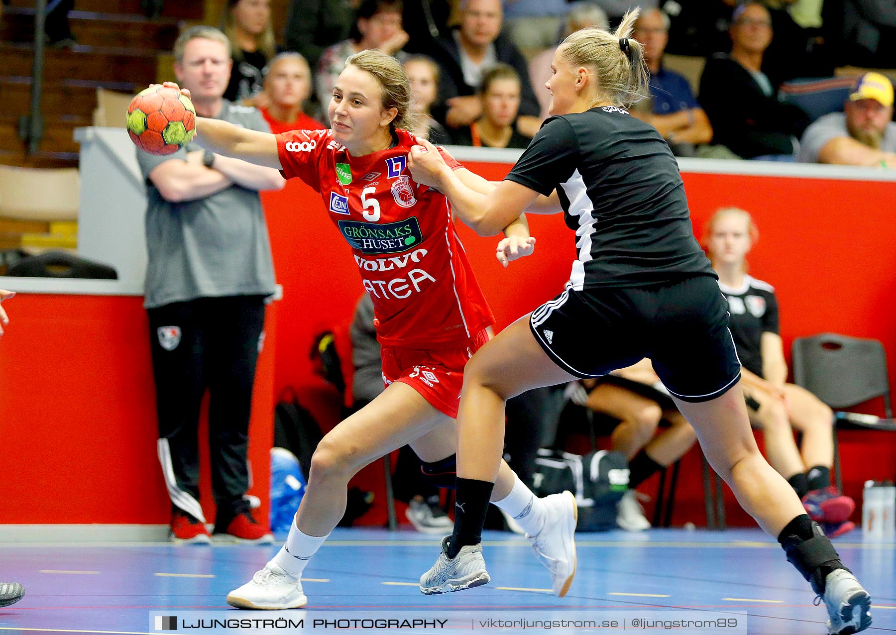 Annliz Cup Skövde HF-Ajax København 14-24,dam,Skövde Idrottshall,Skövde,Sverige,Handboll,,2019,224709