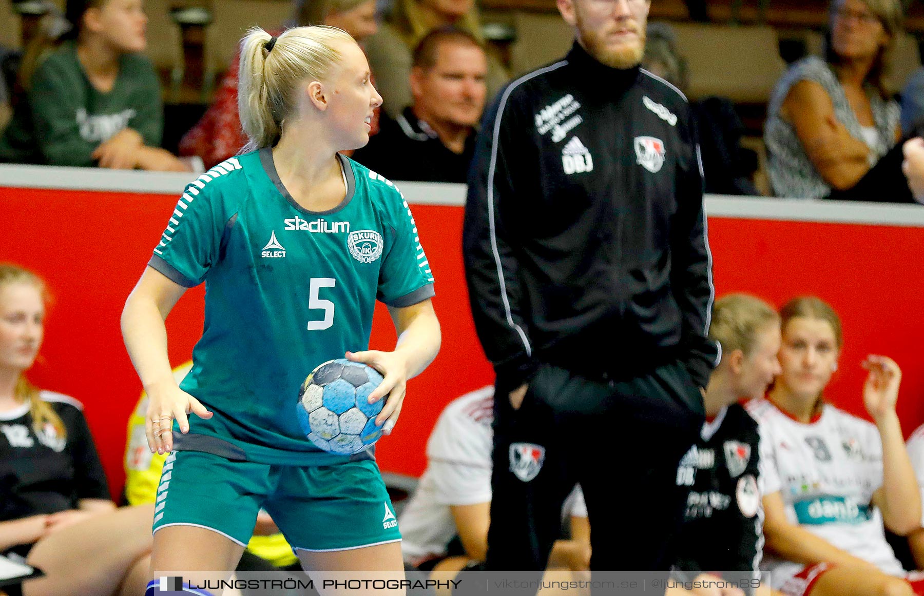 Annliz Cup Ajax København-Skuru IK 27-18,dam,Skövde Idrottshall,Skövde,Sverige,Handboll,,2019,224871