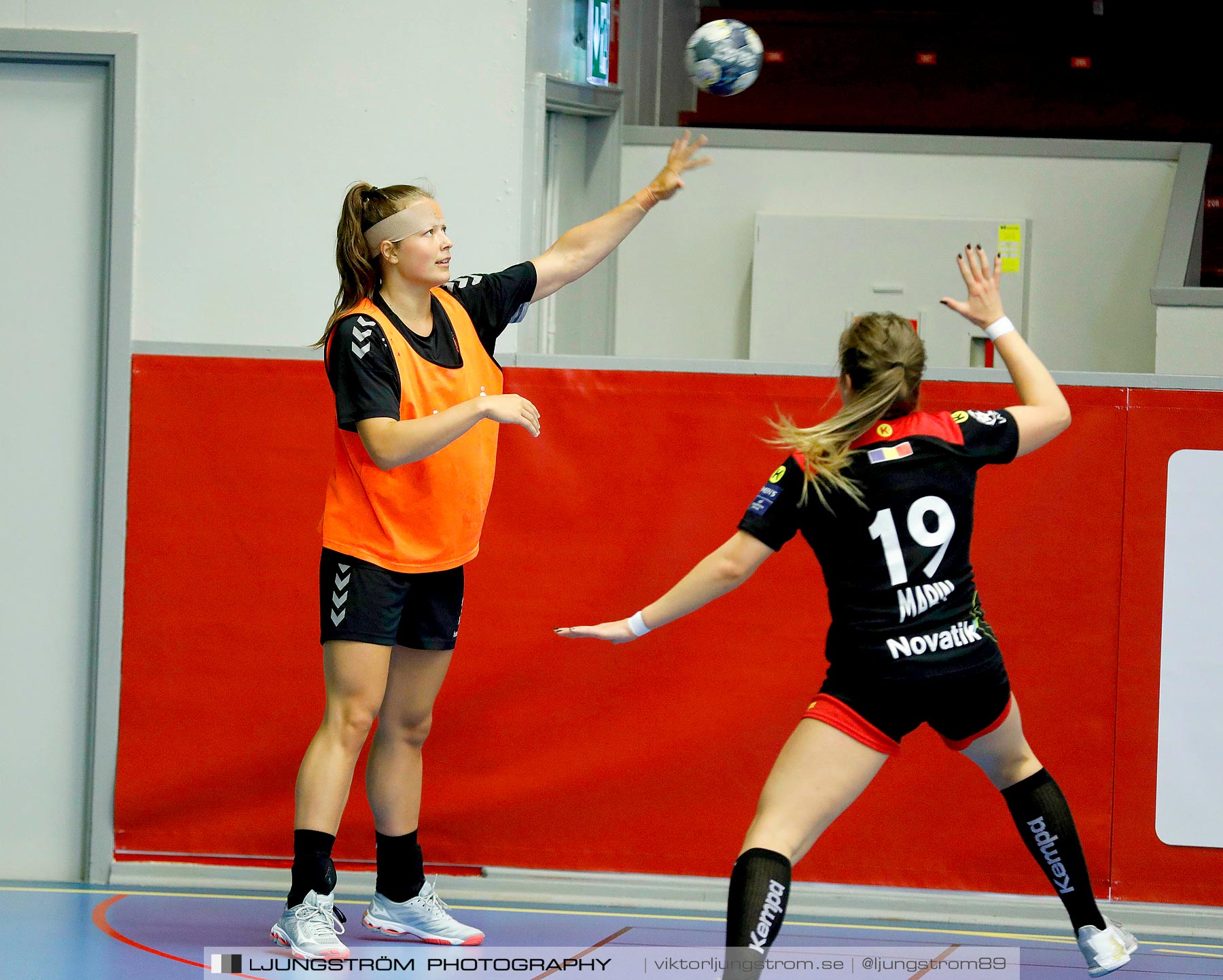 Annliz Cup FINAL CSM București-TTH Holstebro 21-23,dam,Skövde Idrottshall,Skövde,Sverige,Handboll,,2019,225642