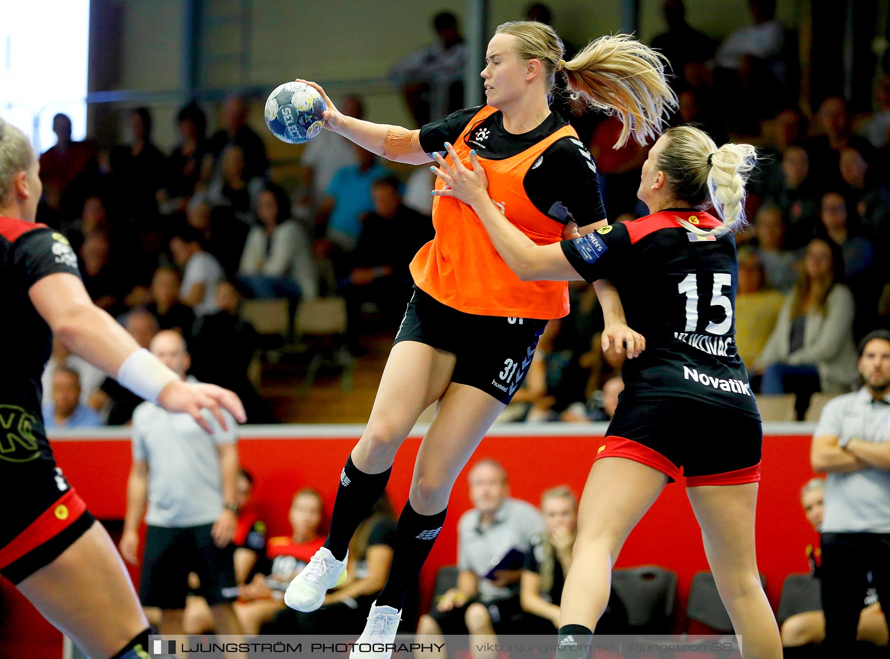 Annliz Cup FINAL CSM București-TTH Holstebro 21-23,dam,Skövde Idrottshall,Skövde,Sverige,Handboll,,2019,225657