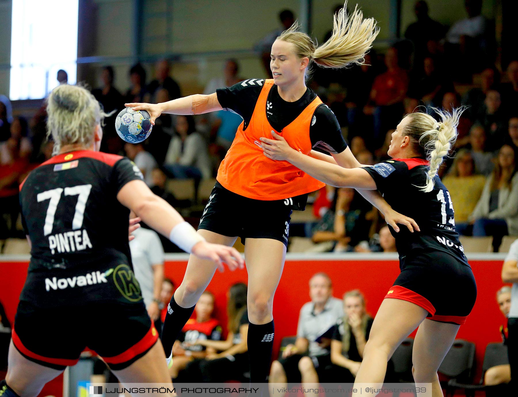 Annliz Cup FINAL CSM București-TTH Holstebro 21-23,dam,Skövde Idrottshall,Skövde,Sverige,Handboll,,2019,225658