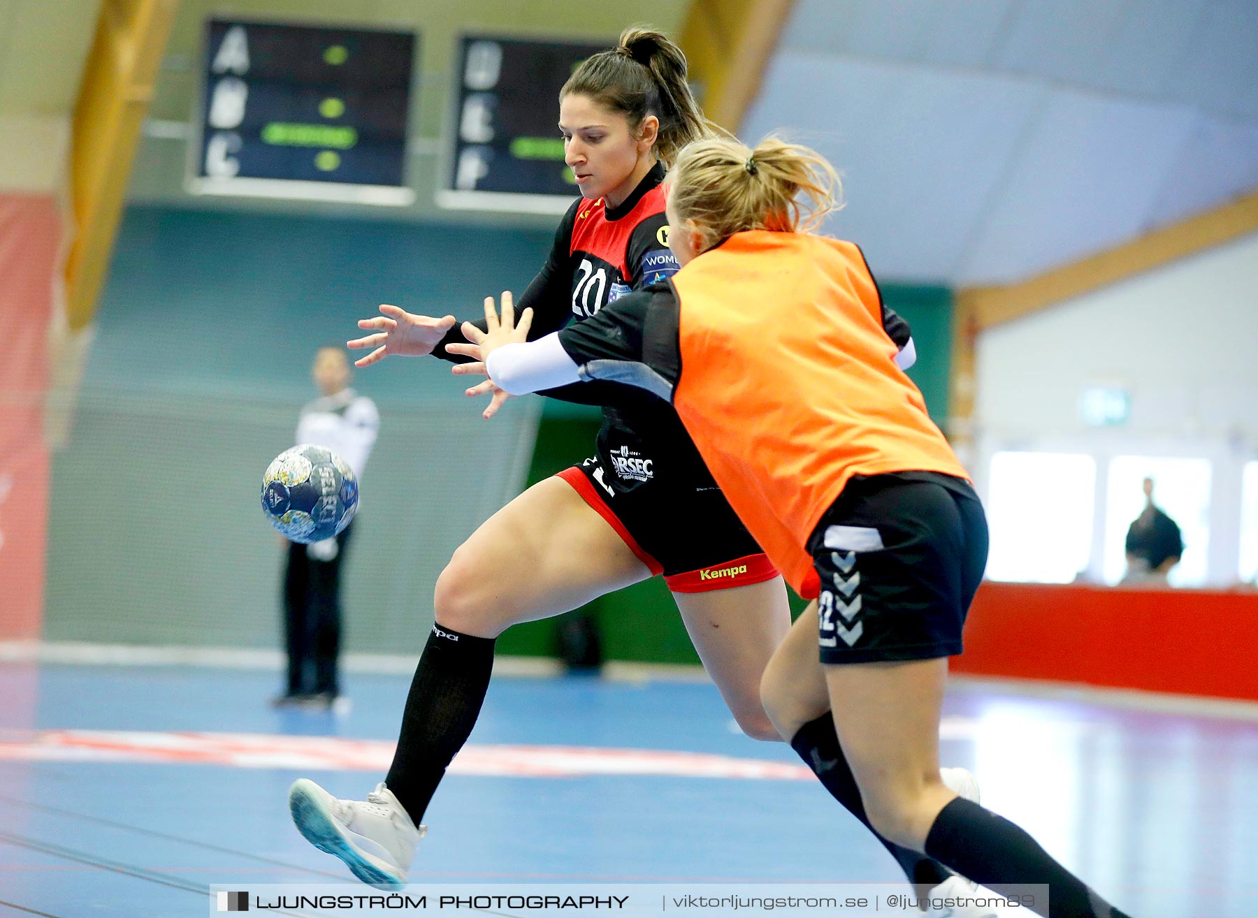 Annliz Cup FINAL CSM București-TTH Holstebro 21-23,dam,Skövde Idrottshall,Skövde,Sverige,Handboll,,2019,225686