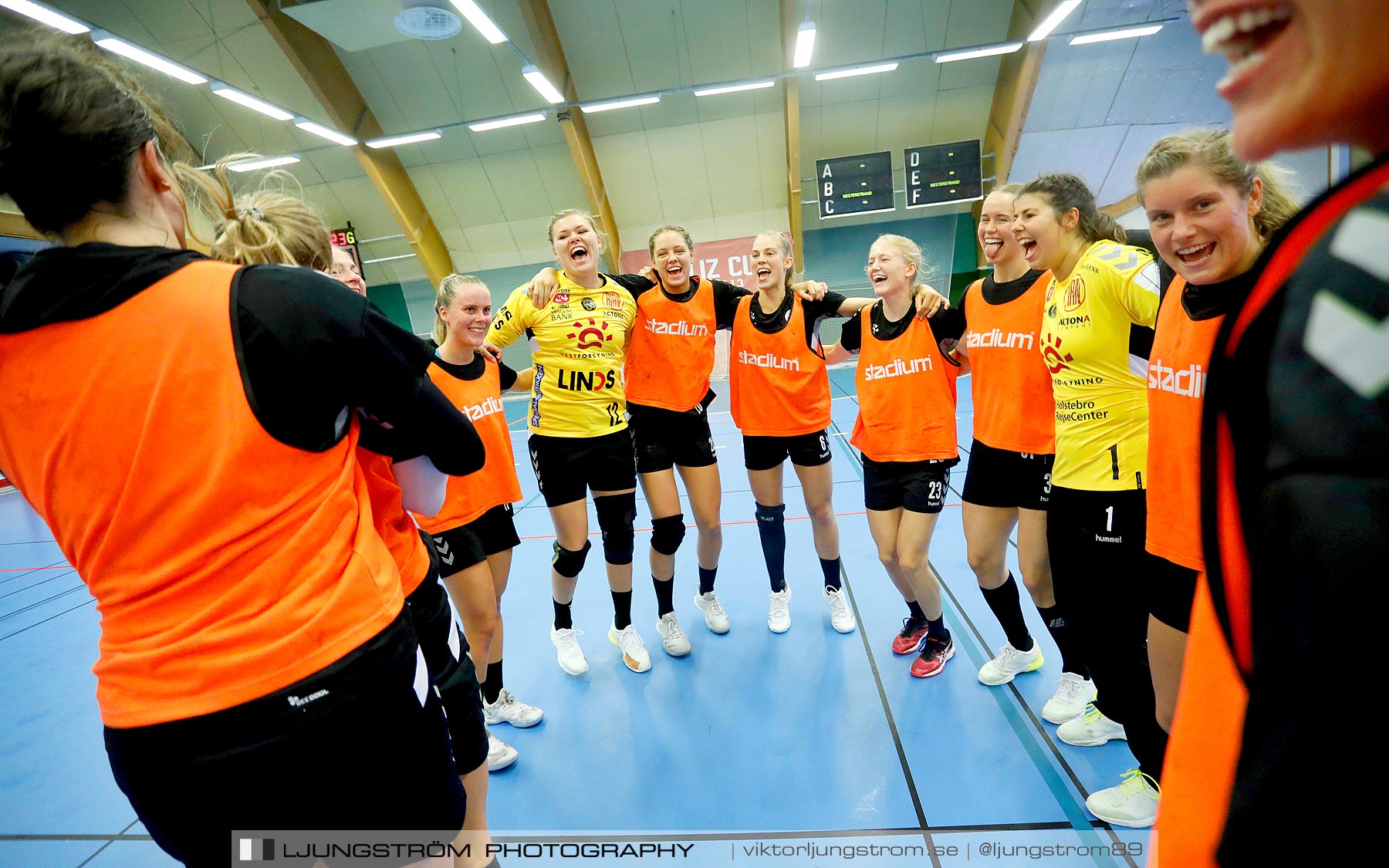 Annliz Cup FINAL CSM București-TTH Holstebro 21-23,dam,Skövde Idrottshall,Skövde,Sverige,Handboll,,2019,225727