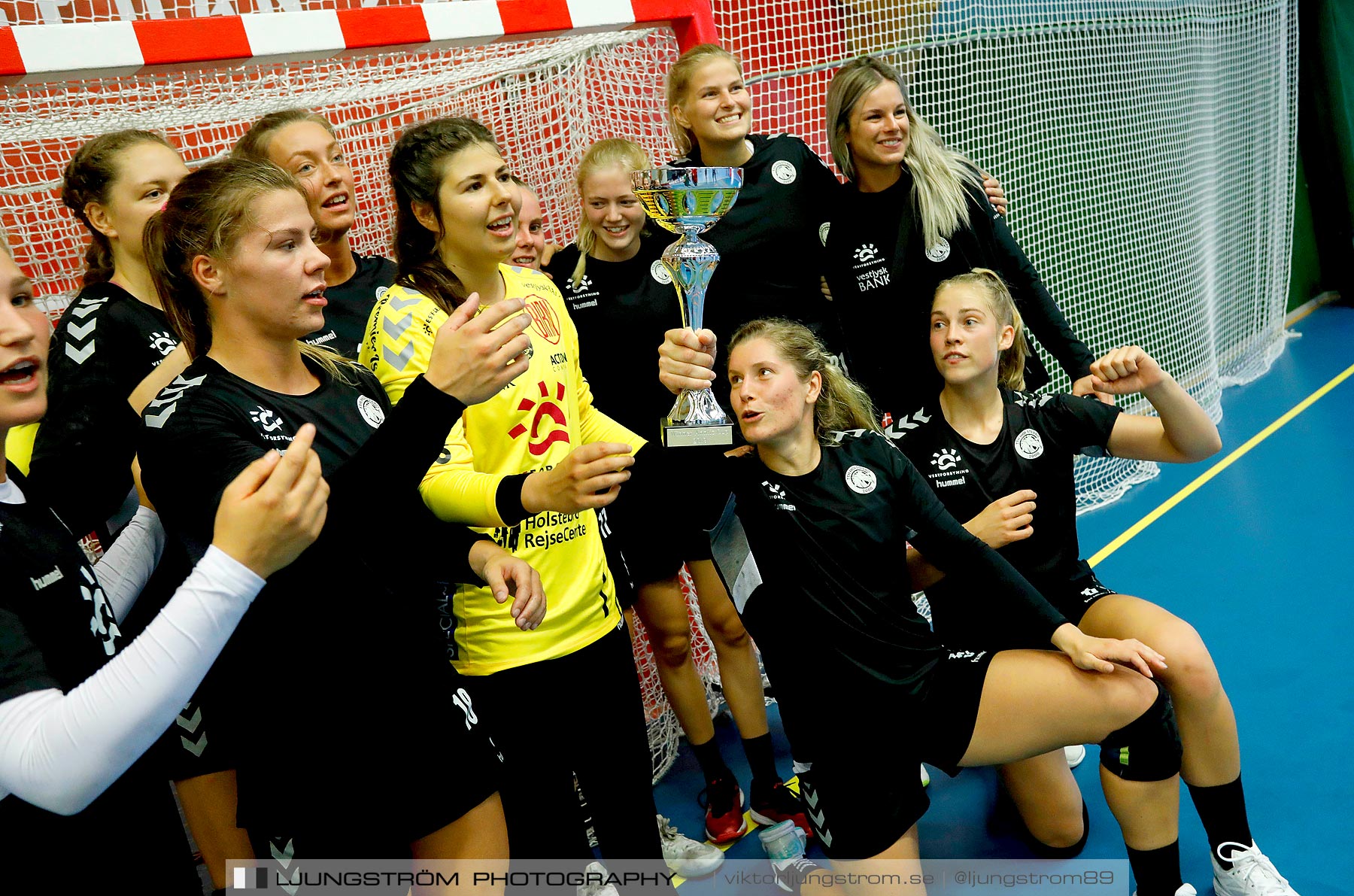 Annliz Cup FINAL CSM București-TTH Holstebro 21-23,dam,Skövde Idrottshall,Skövde,Sverige,Handboll,,2019,225735