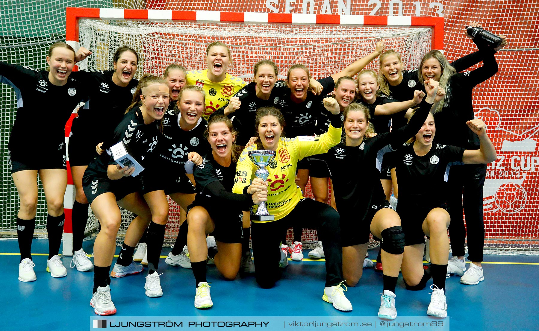 Annliz Cup FINAL CSM București-TTH Holstebro 21-23,dam,Skövde Idrottshall,Skövde,Sverige,Handboll,,2019,225737
