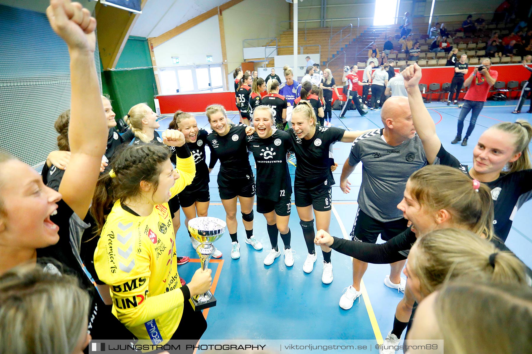 Annliz Cup FINAL CSM București-TTH Holstebro 21-23,dam,Skövde Idrottshall,Skövde,Sverige,Handboll,,2019,225741