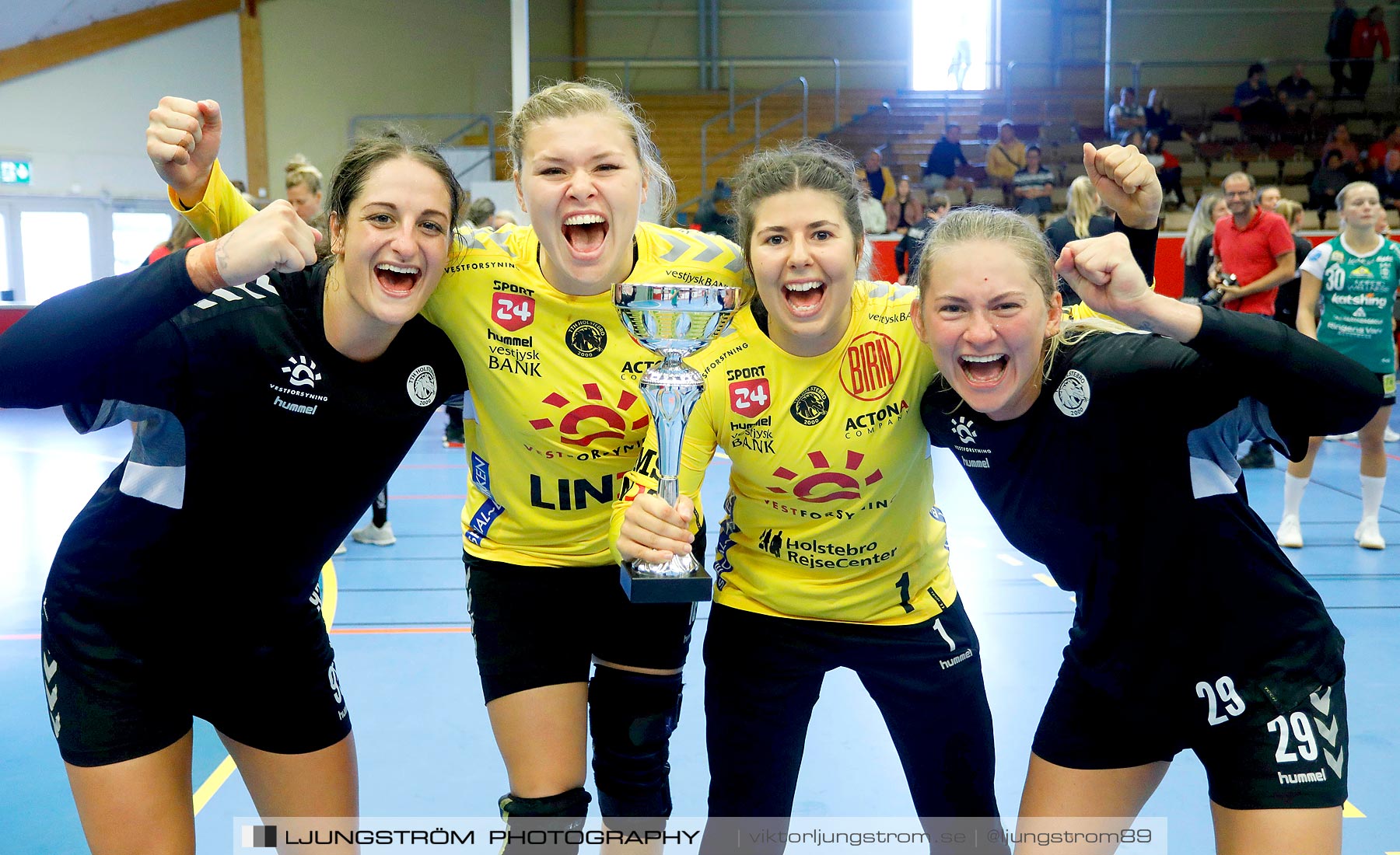 Annliz Cup FINAL CSM București-TTH Holstebro 21-23,dam,Skövde Idrottshall,Skövde,Sverige,Handboll,,2019,225742