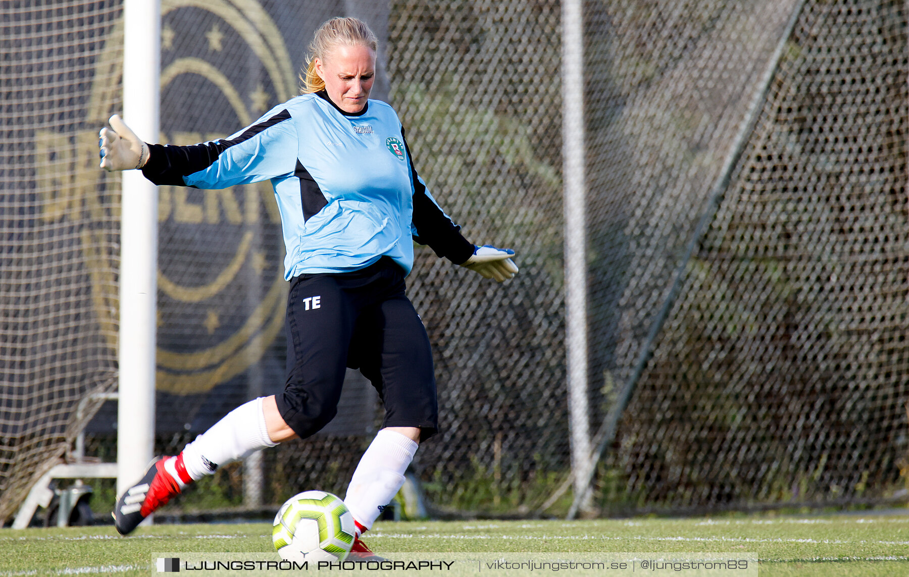 Skövde KIK-Rackeby/Kållandsö 6-0,dam,Lillegårdens IP,Skövde,Sverige,Fotboll,,2022,286277