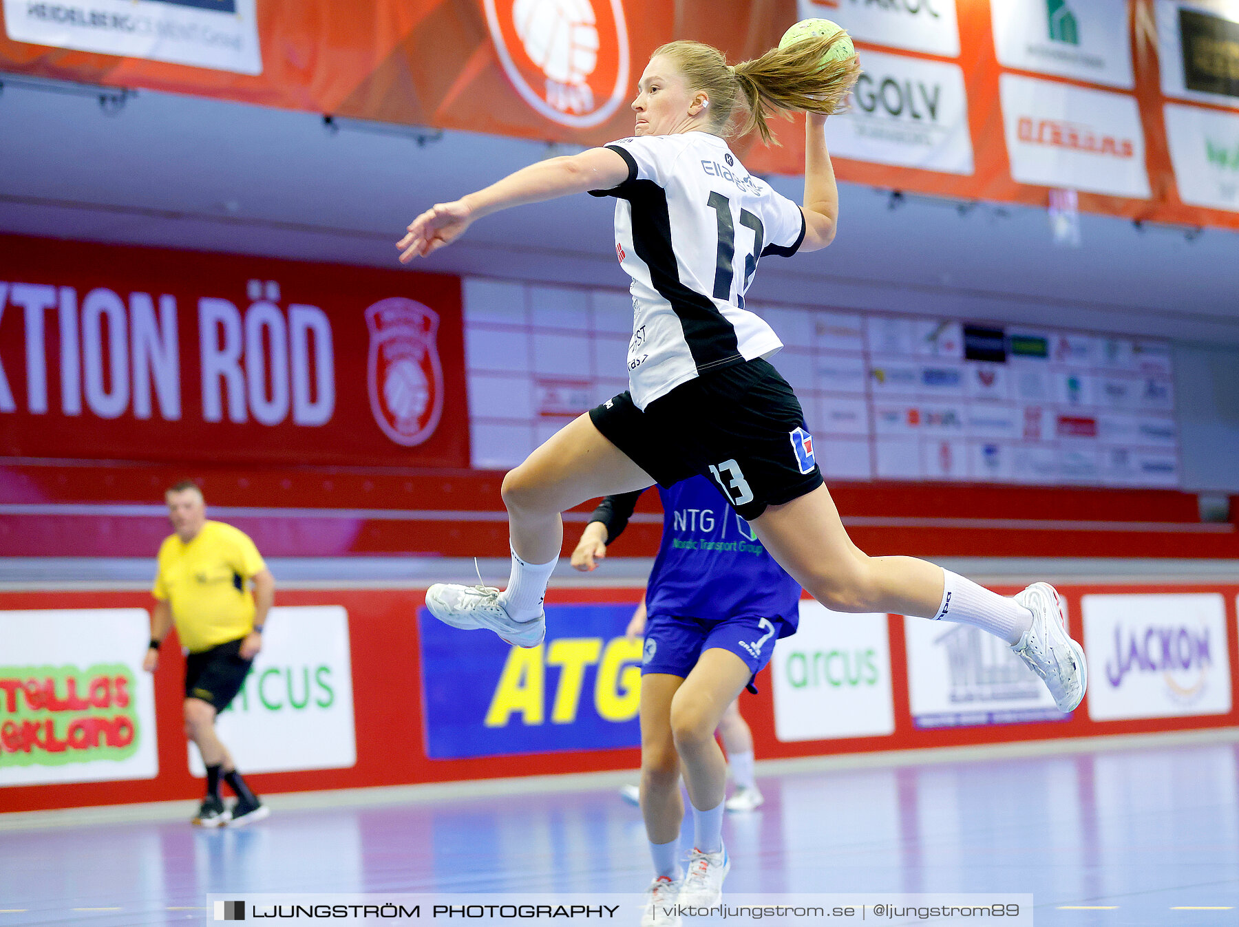 Annliz Cup Superelit VästeråsIrsta HF-Roskilde 33-22,dam,Skövde Idrottshall,Skövde,Sverige,Handboll,,2022,290040