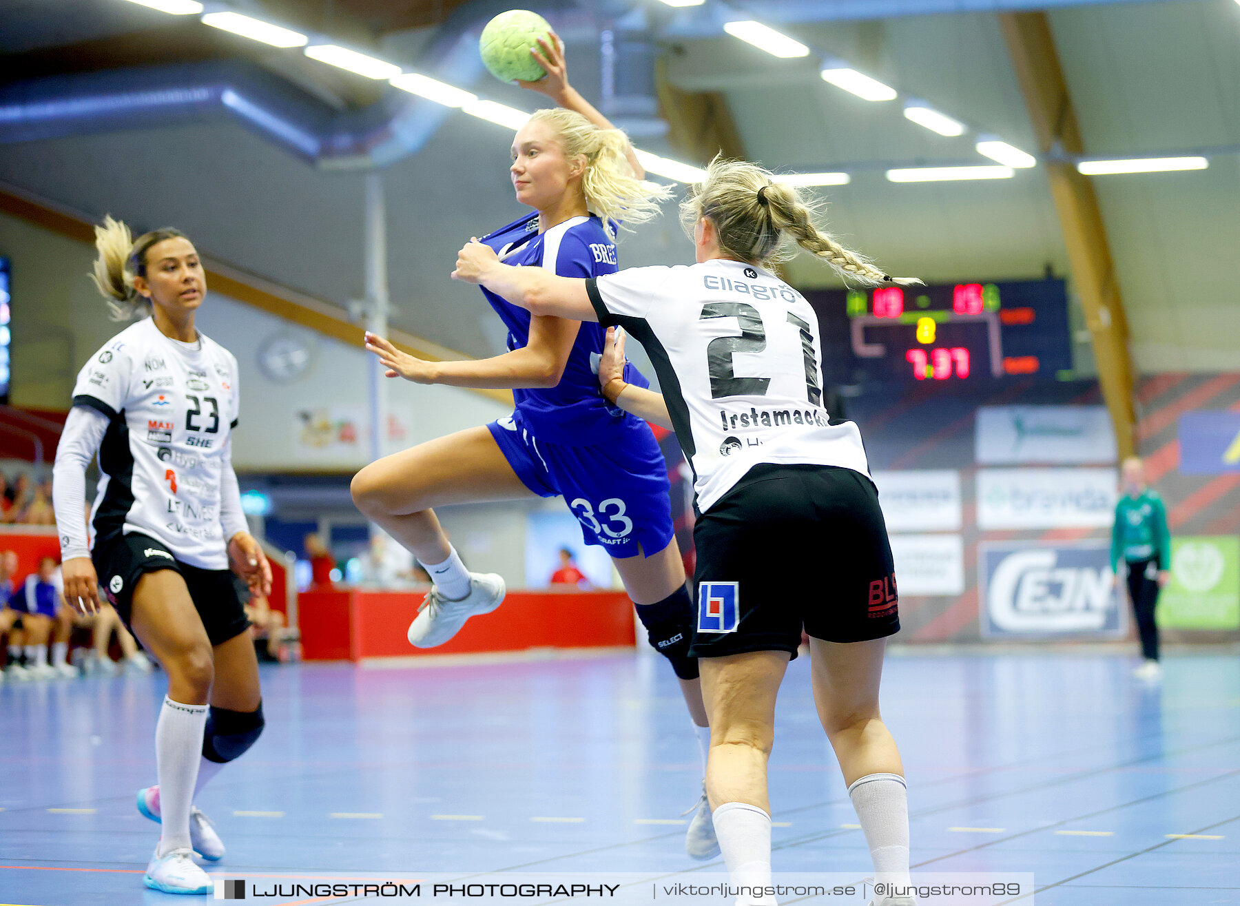 Annliz Cup Superelit VästeråsIrsta HF-Roskilde 33-22,dam,Skövde Idrottshall,Skövde,Sverige,Handboll,,2022,290055