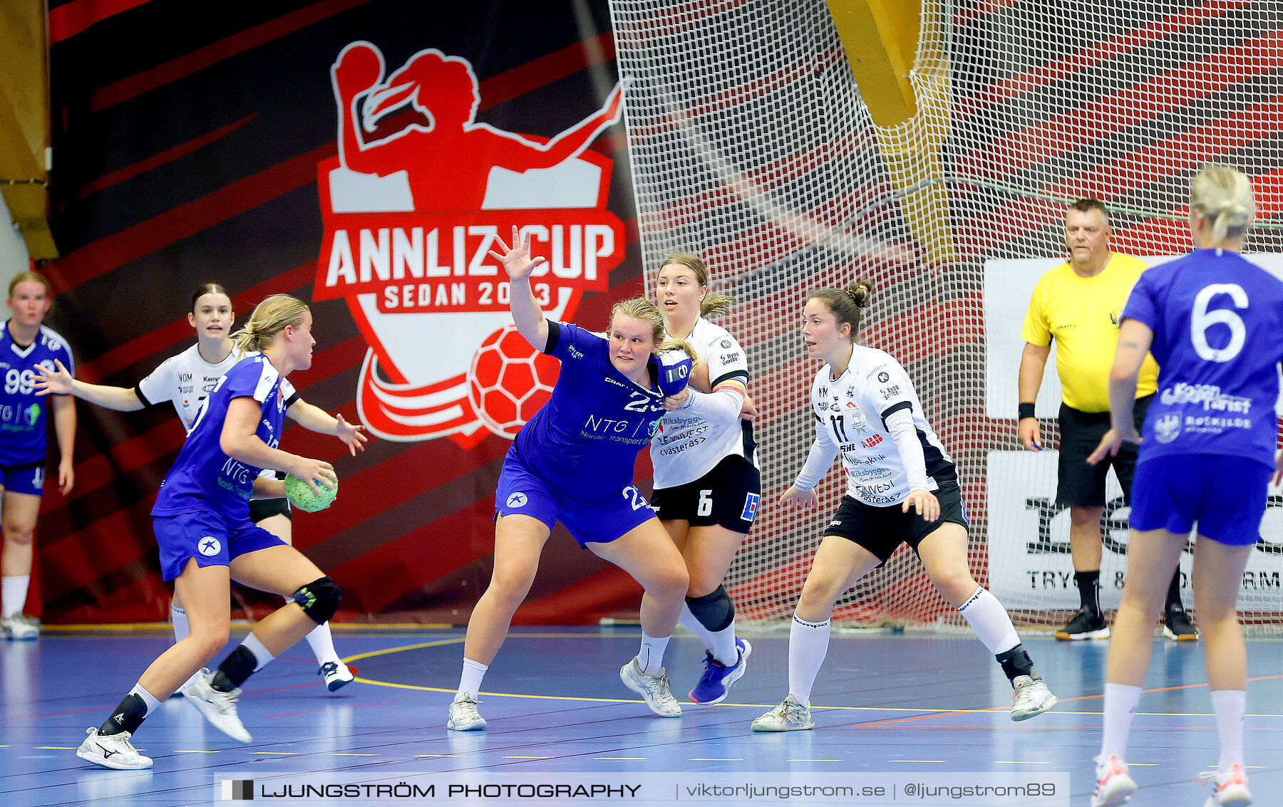 Annliz Cup Superelit VästeråsIrsta HF-Roskilde 33-22,dam,Skövde Idrottshall,Skövde,Sverige,Handboll,,2022,290157