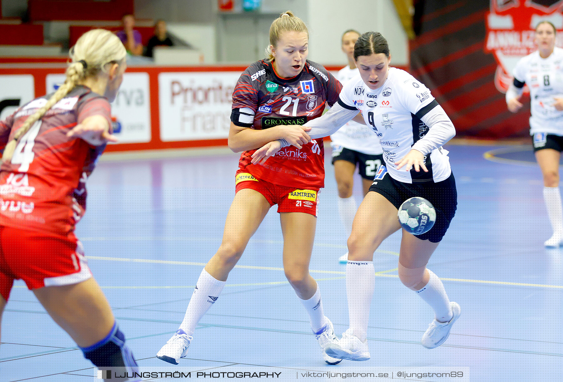 ATG Svenska Cupen Skövde HF-VästeråsIrsta HF 28-30,dam,Skövde Idrottshall,Skövde,Sverige,Handboll,,2022,290195