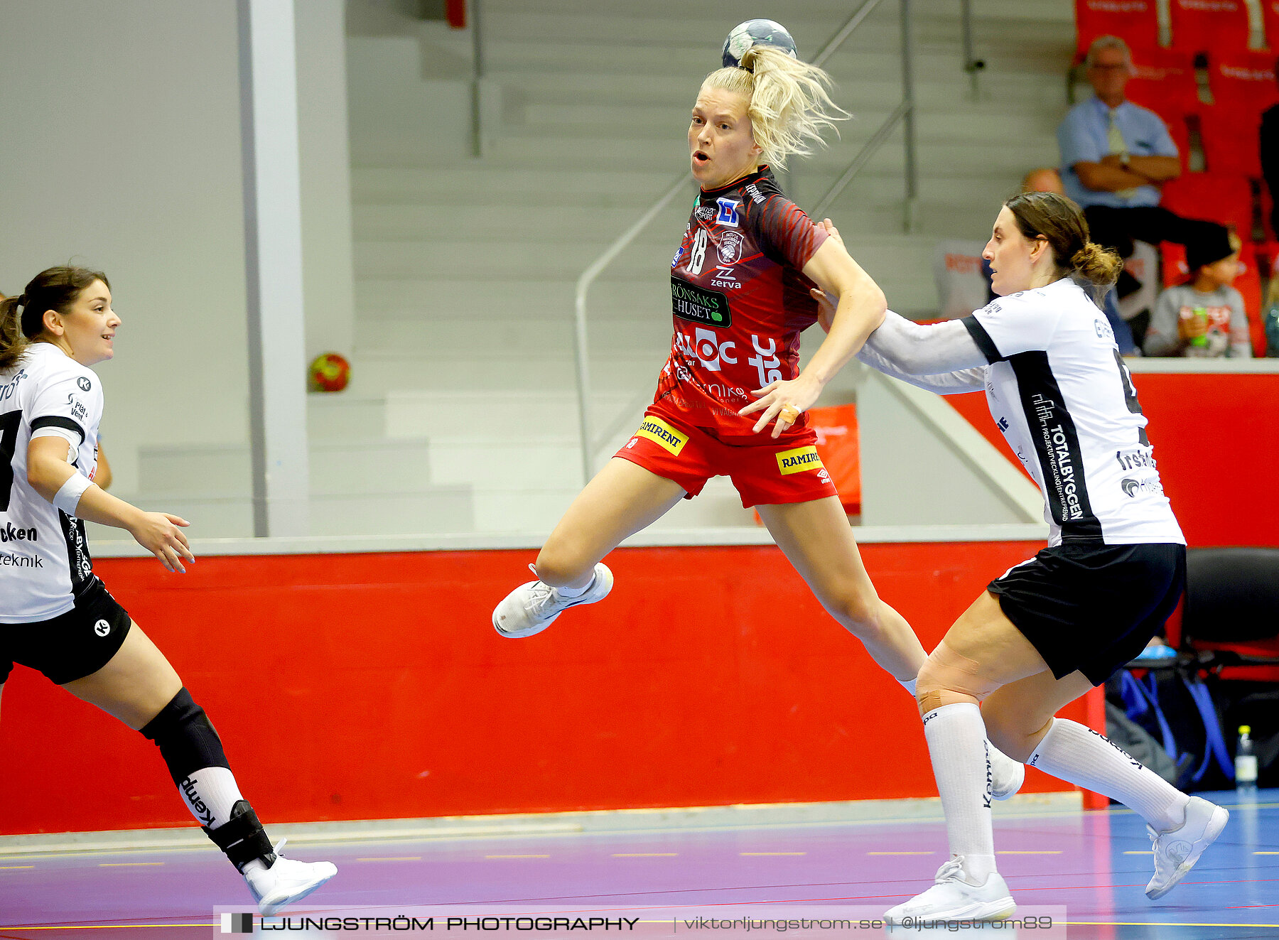 ATG Svenska Cupen Skövde HF-VästeråsIrsta HF 28-30,dam,Skövde Idrottshall,Skövde,Sverige,Handboll,,2022,290258