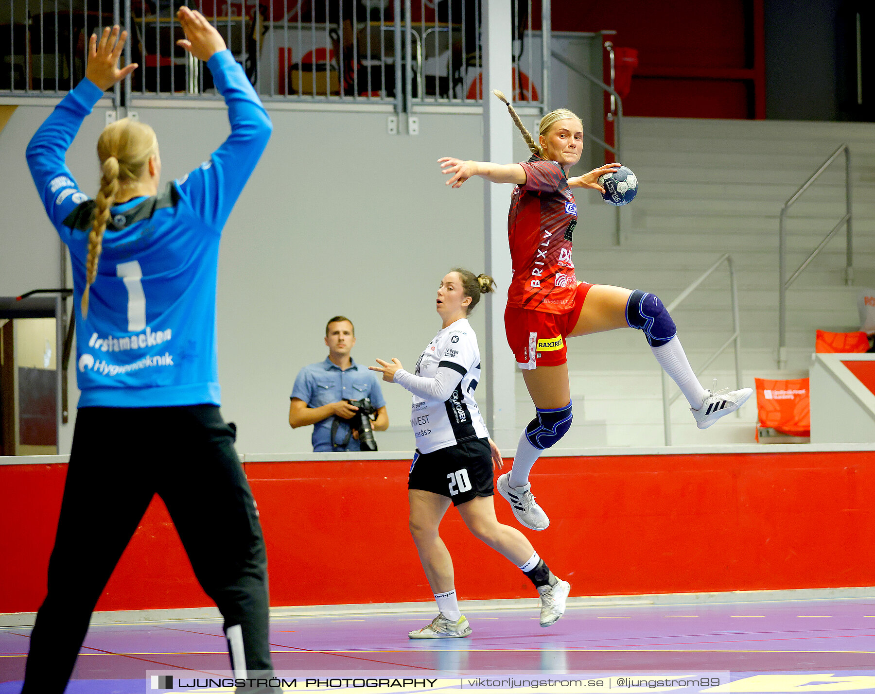 ATG Svenska Cupen Skövde HF-VästeråsIrsta HF 28-30,dam,Skövde Idrottshall,Skövde,Sverige,Handboll,,2022,290263