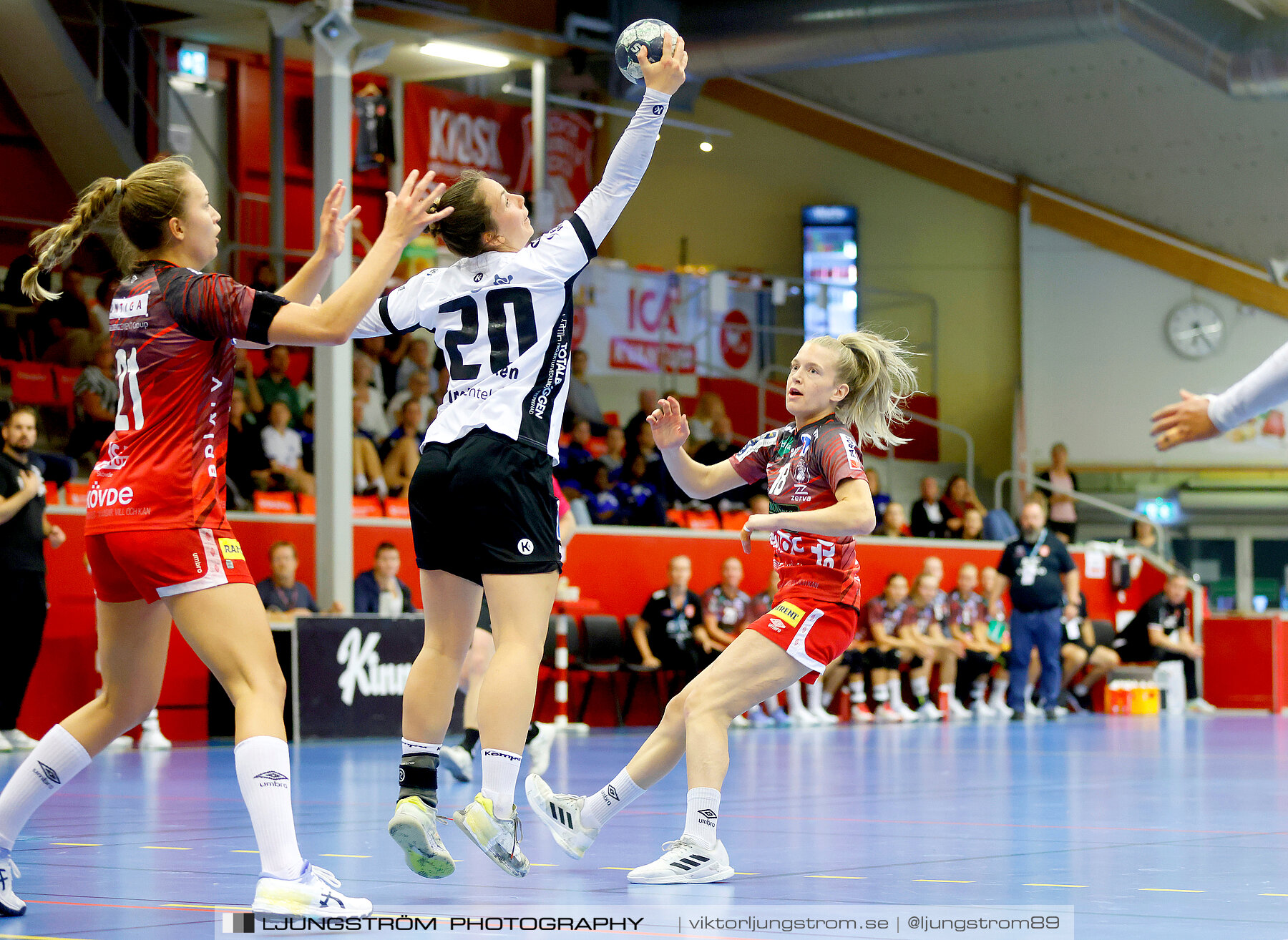 ATG Svenska Cupen Skövde HF-VästeråsIrsta HF 28-30,dam,Skövde Idrottshall,Skövde,Sverige,Handboll,,2022,290267