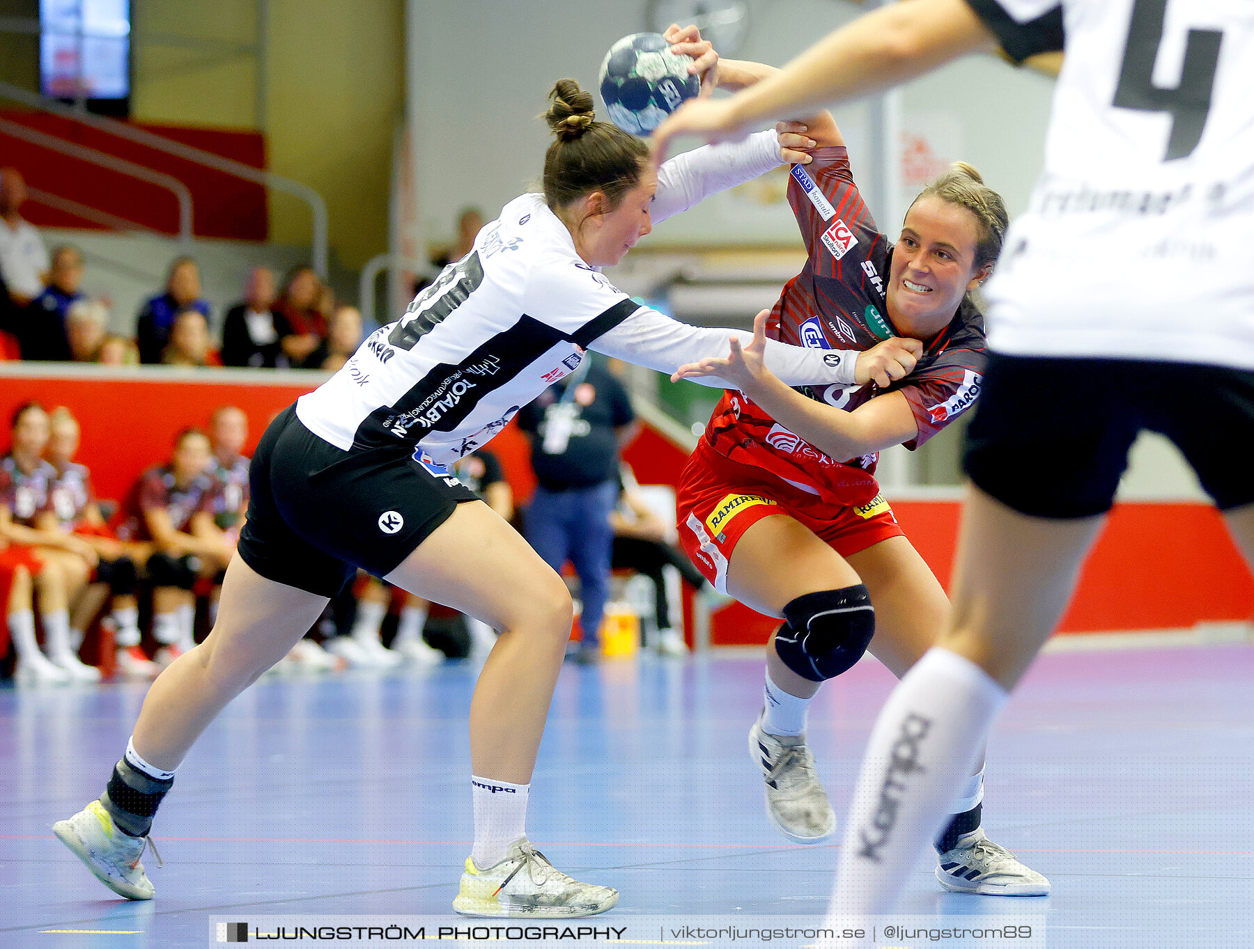 ATG Svenska Cupen Skövde HF-VästeråsIrsta HF 28-30,dam,Skövde Idrottshall,Skövde,Sverige,Handboll,,2022,290275