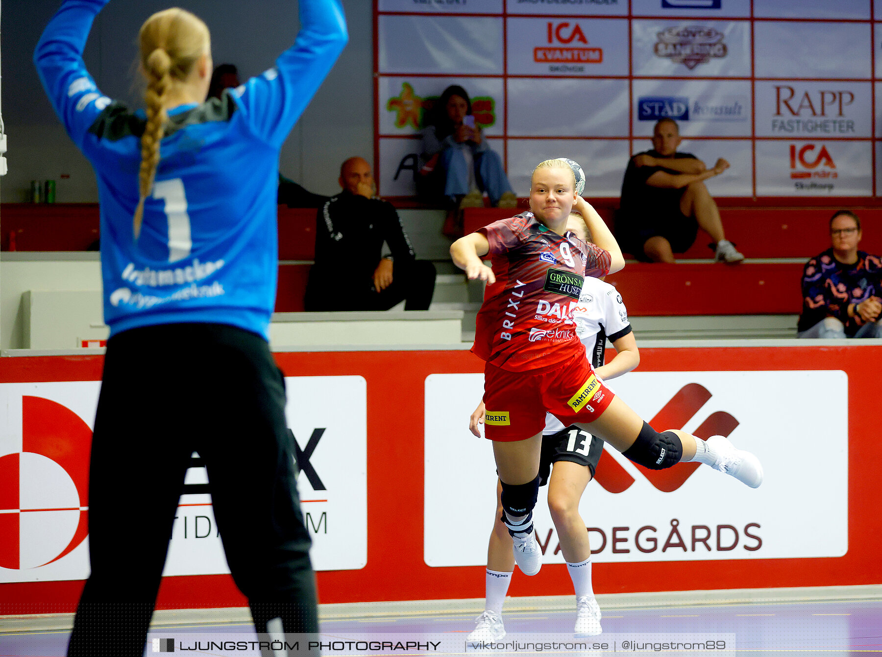 ATG Svenska Cupen Skövde HF-VästeråsIrsta HF 28-30,dam,Skövde Idrottshall,Skövde,Sverige,Handboll,,2022,290385
