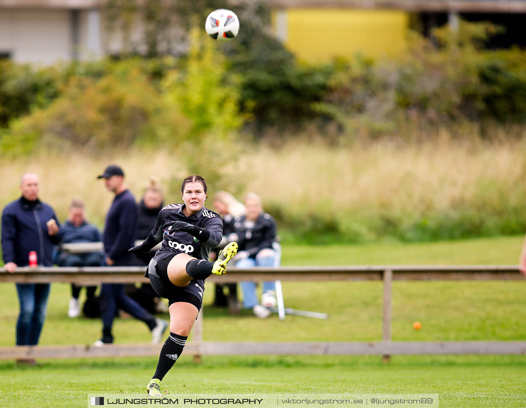 Våmbs IF-Skultorps IF 0-2,dam,Claesborgs IP,Skövde,Sverige,Fotboll,,2022,291190