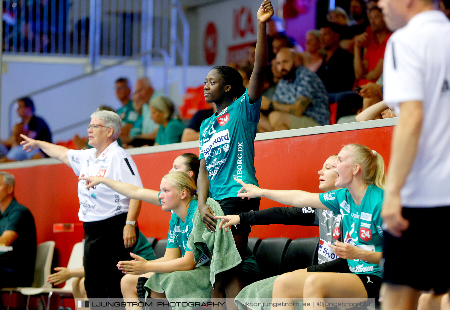 Annliz Cup Superelit Skövde HF-Viborg HK 21-40,dam,Skövde Idrottshall,Skövde,Sverige,Handboll,,2022,291714