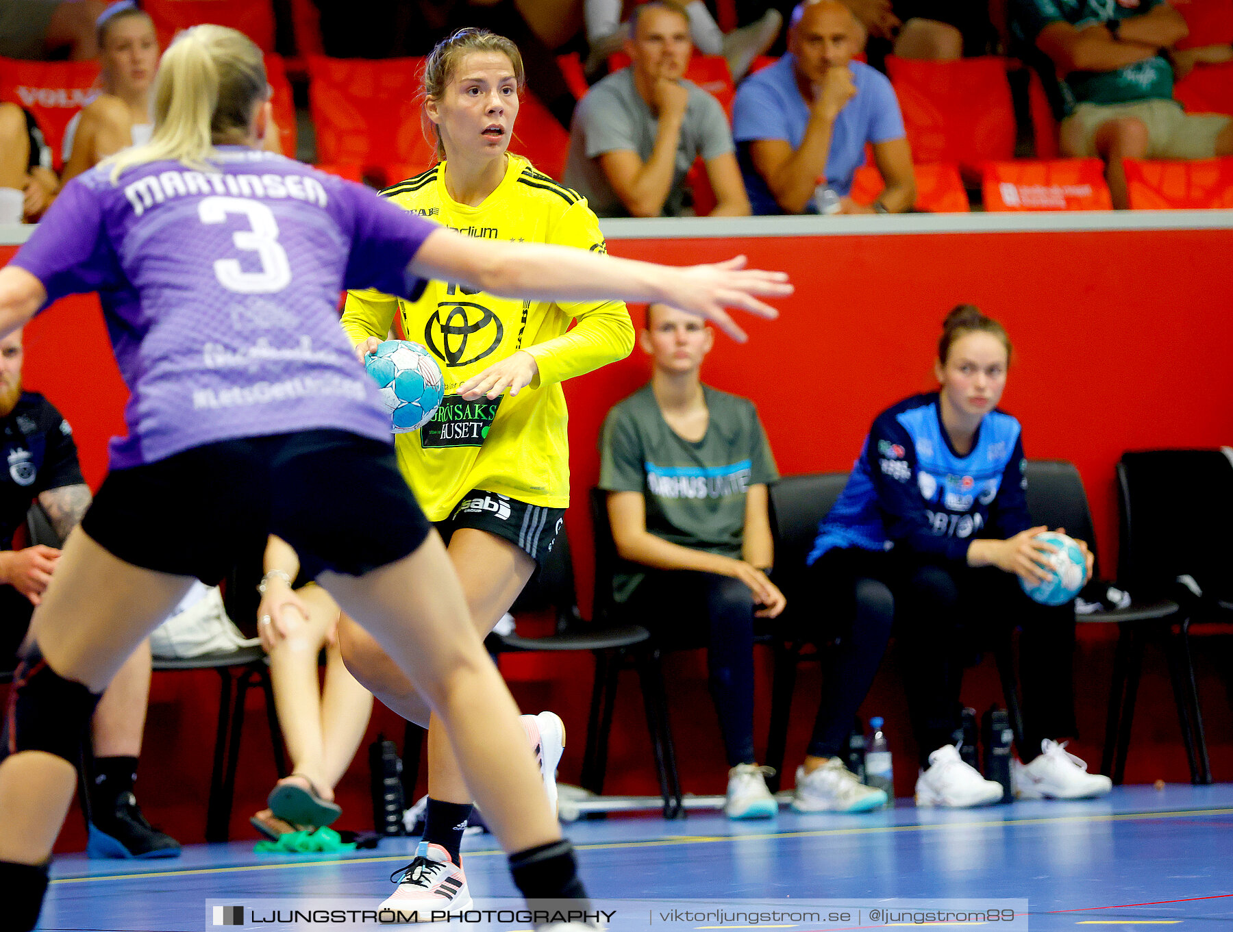 Annliz Cup Superelit IK Sävehof-Aarhus United 24-30,dam,Skövde Idrottshall,Skövde,Sverige,Handboll,,2022,294356