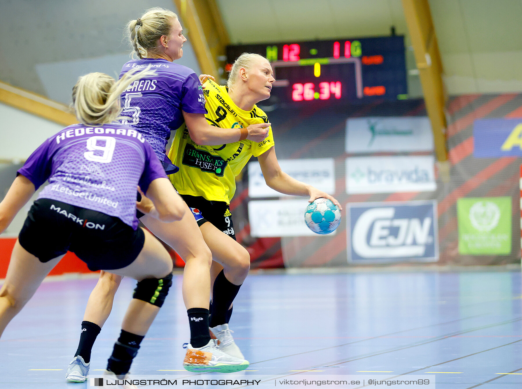 Annliz Cup Superelit IK Sävehof-Aarhus United 24-30,dam,Skövde Idrottshall,Skövde,Sverige,Handboll,,2022,294358