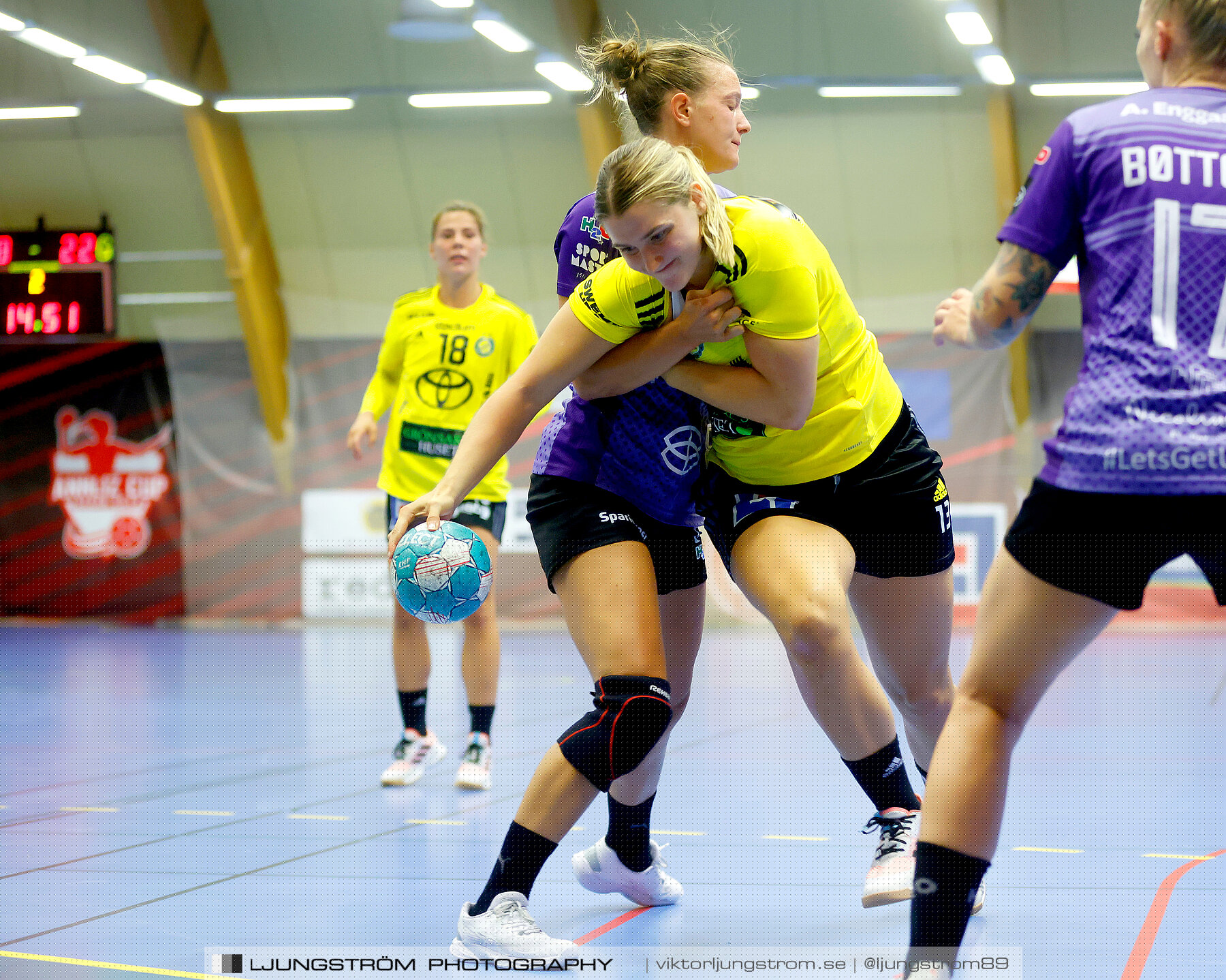 Annliz Cup Superelit IK Sävehof-Aarhus United 24-30,dam,Skövde Idrottshall,Skövde,Sverige,Handboll,,2022,294405