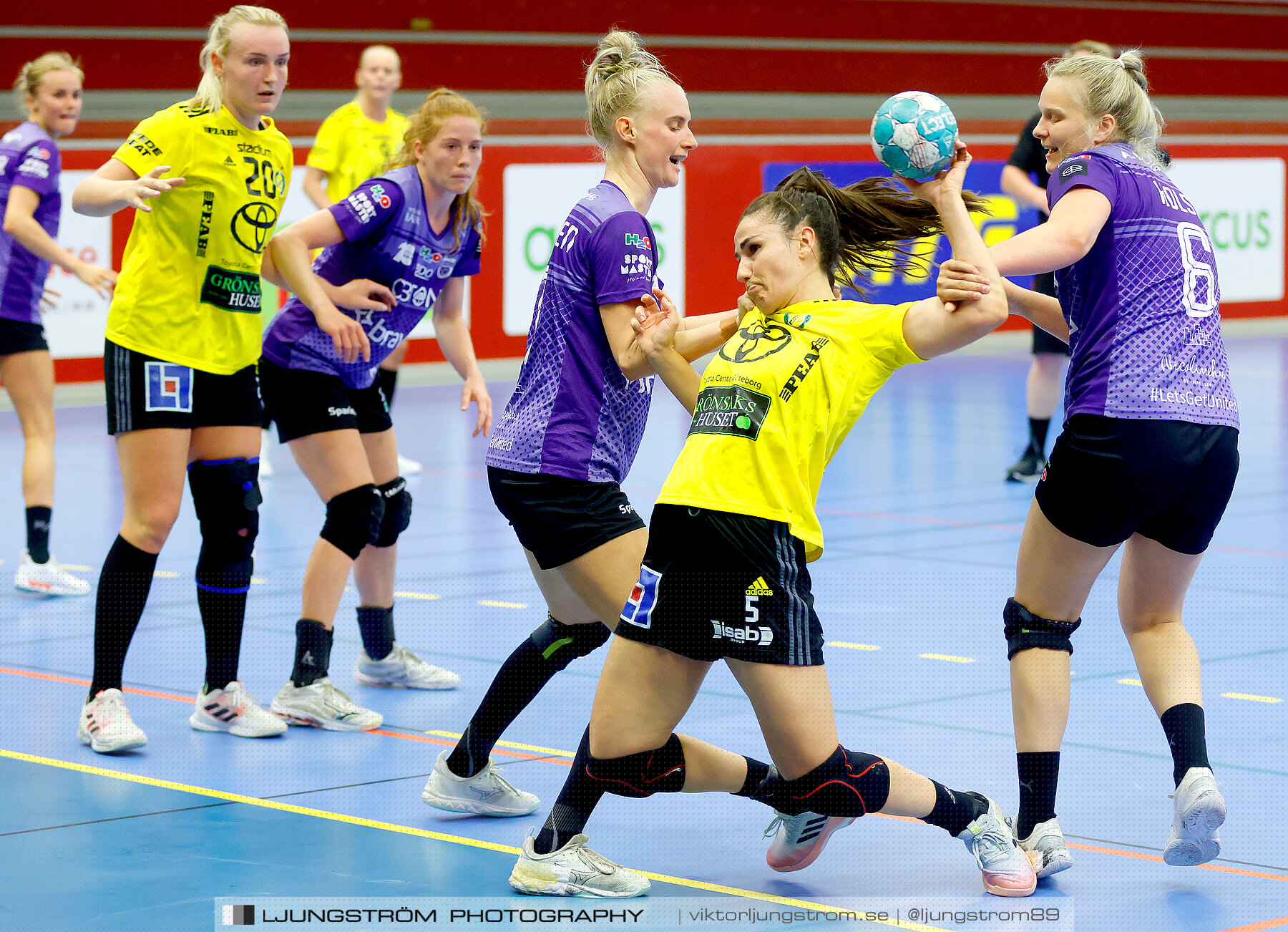 Annliz Cup Superelit IK Sävehof-Aarhus United 24-30,dam,Skövde Idrottshall,Skövde,Sverige,Handboll,,2022,294418