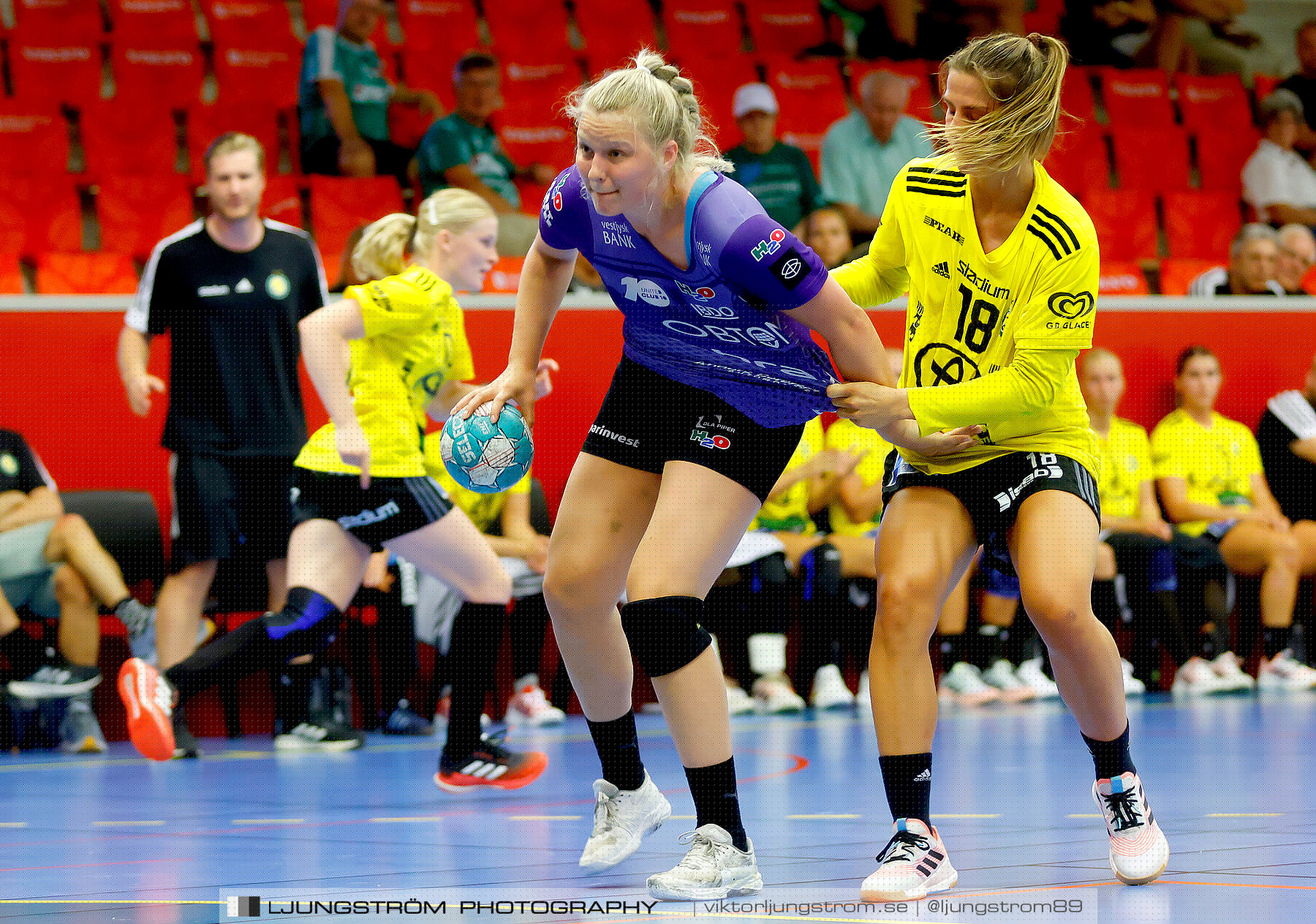 Annliz Cup Superelit IK Sävehof-Aarhus United 24-30,dam,Skövde Idrottshall,Skövde,Sverige,Handboll,,2022,294430