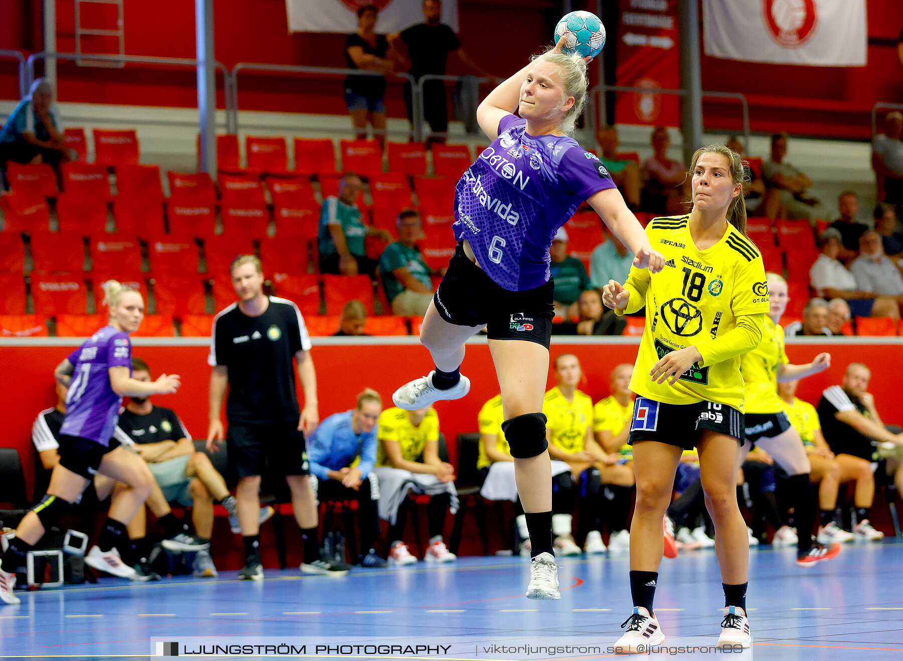 Annliz Cup Superelit IK Sävehof-Aarhus United 24-30,dam,Skövde Idrottshall,Skövde,Sverige,Handboll,,2022,294432