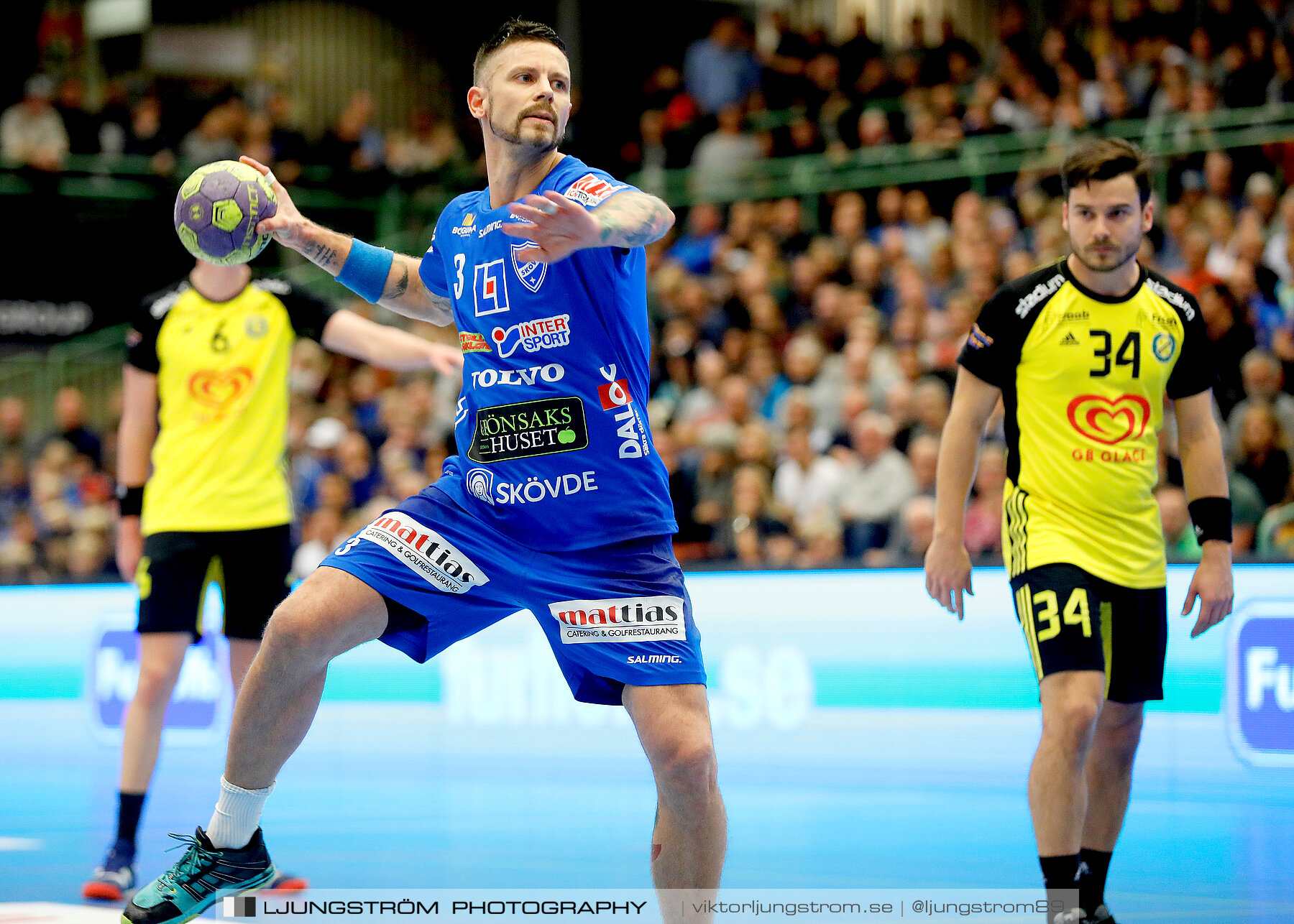 IFK Skövde HK-IK Sävehof 32-28,herr,Arena Skövde,Skövde,Sverige,Handboll,,2018,295997