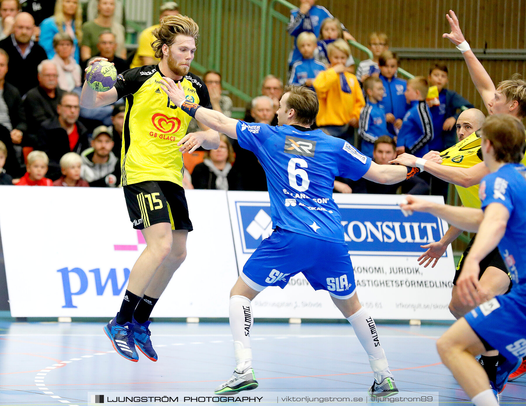 IFK Skövde HK-IK Sävehof 32-28,herr,Arena Skövde,Skövde,Sverige,Handboll,,2018,296048