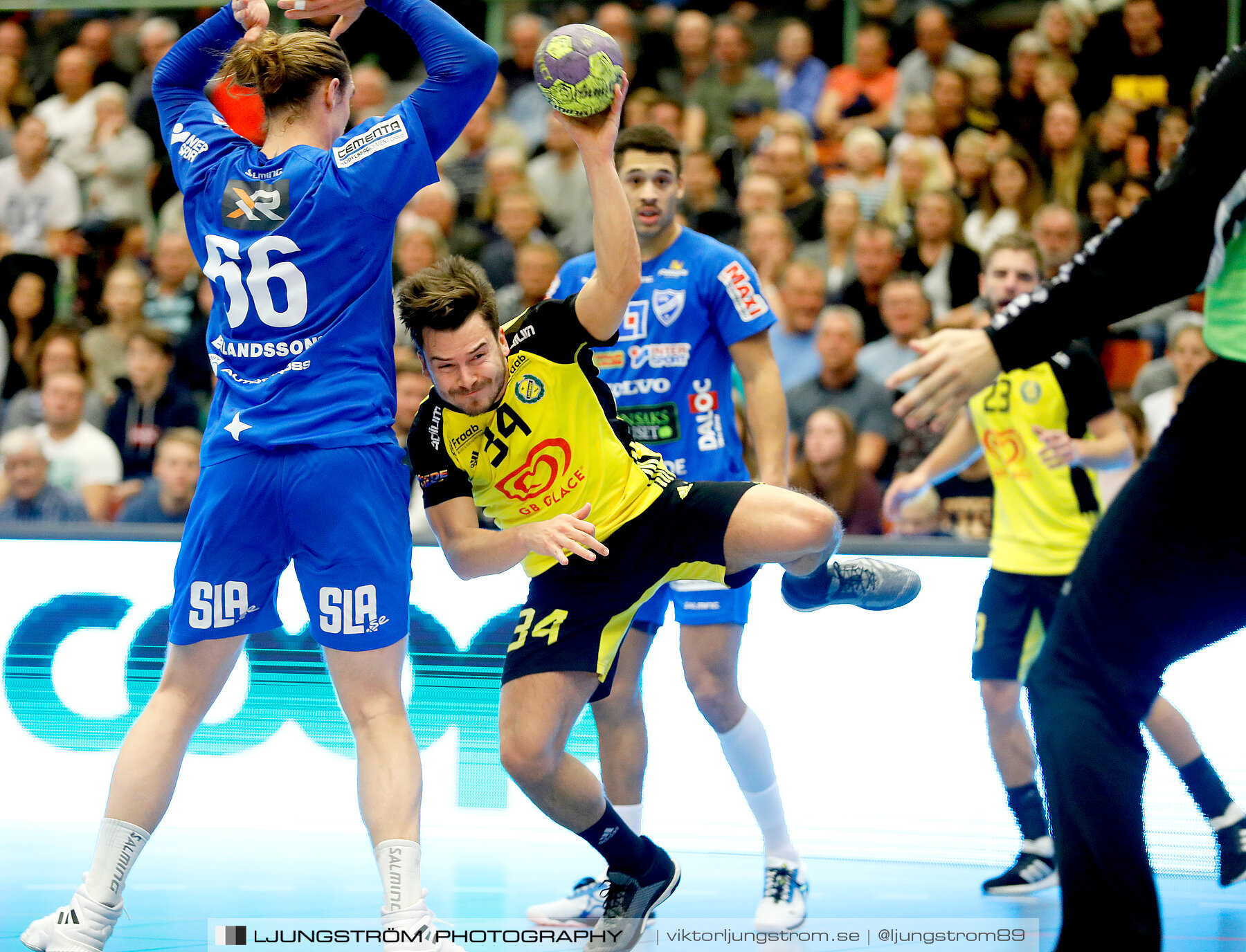 IFK Skövde HK-IK Sävehof 32-28,herr,Arena Skövde,Skövde,Sverige,Handboll,,2018,296108