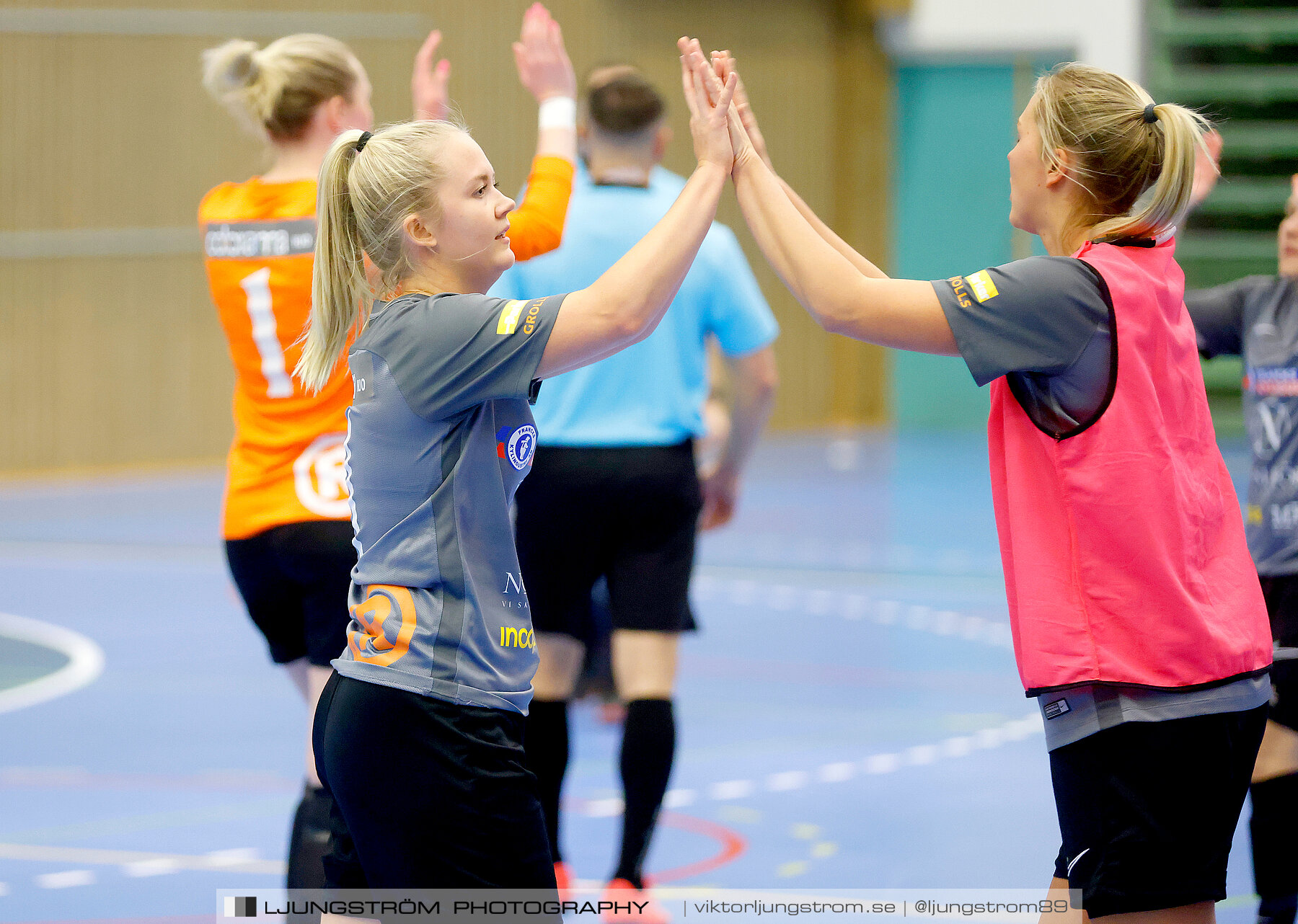 Skövde Futsalcup 2022 Damer Falköping Futsal Club-IFK Wreta Kloster 2 4-0,dam,Arena Skövde,Skövde,Sverige,Futsal,,2022,297618
