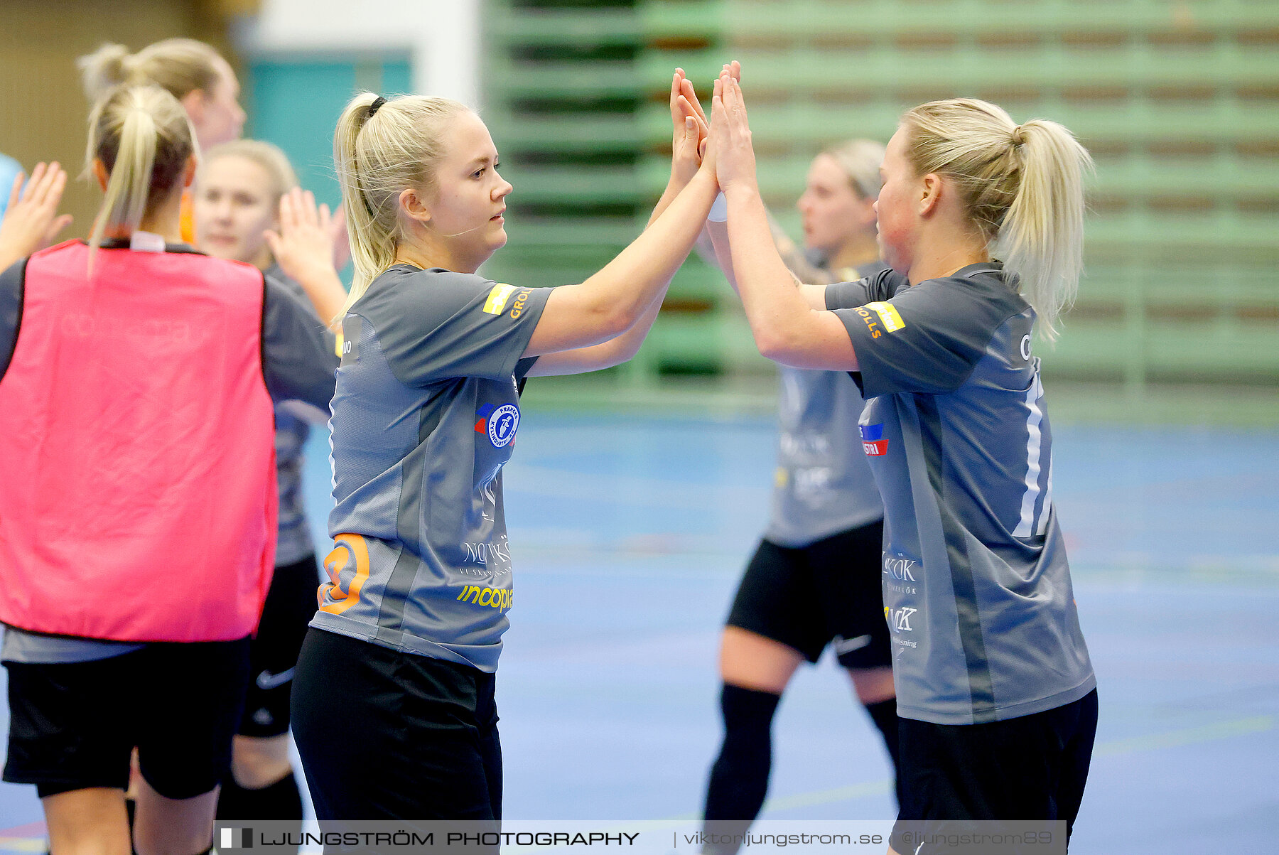 Skövde Futsalcup 2022 Damer Falköping Futsal Club-IFK Wreta Kloster 2 4-0,dam,Arena Skövde,Skövde,Sverige,Futsal,,2022,297619