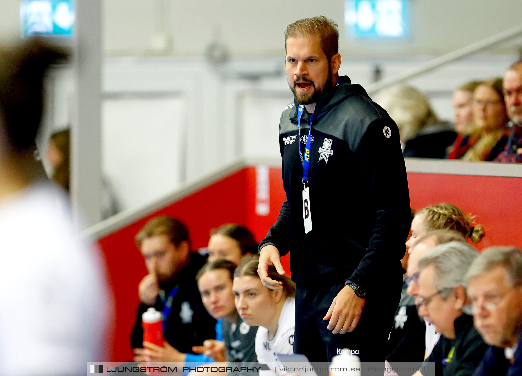 Skövde HF-VästeråsIrsta HF 27-24,dam,Skövde Idrottshall,Skövde,Sverige,Handboll,,2022,298601