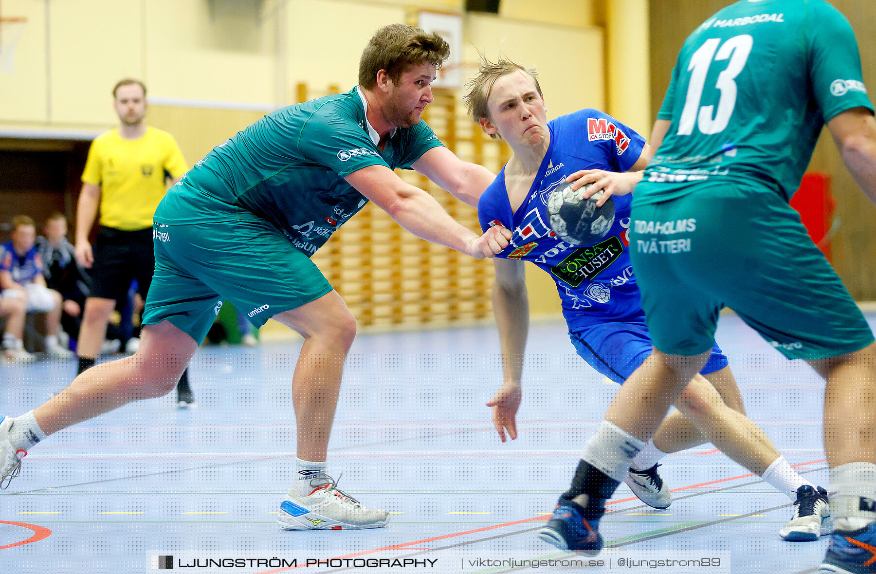 HK Skövde-IF HV Tidaholm 32-28,herr,Arena Skövde,Skövde,Sverige,Handboll,,2022,299531