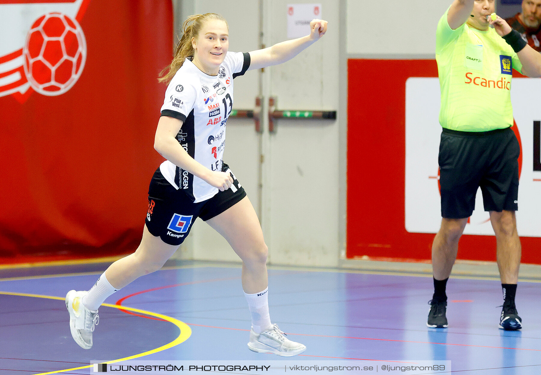 ATG Svenska Cupen Skövde HF-VästeråsIrsta HF 1/4 -final 2 32-29,dam,Skövde Idrottshall,Skövde,Sverige,Handboll,,2022,300312