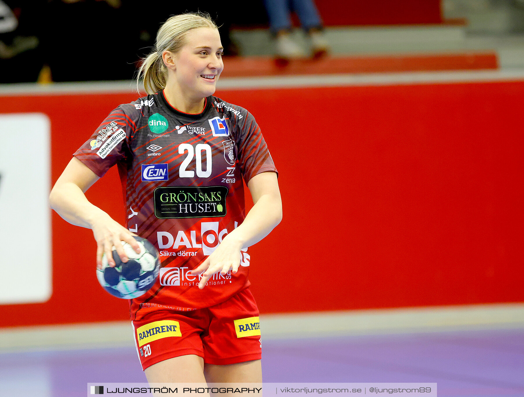 ATG Svenska Cupen Skövde HF-VästeråsIrsta HF 1/4 -final 2 32-29,dam,Skövde Idrottshall,Skövde,Sverige,Handboll,,2022,300318