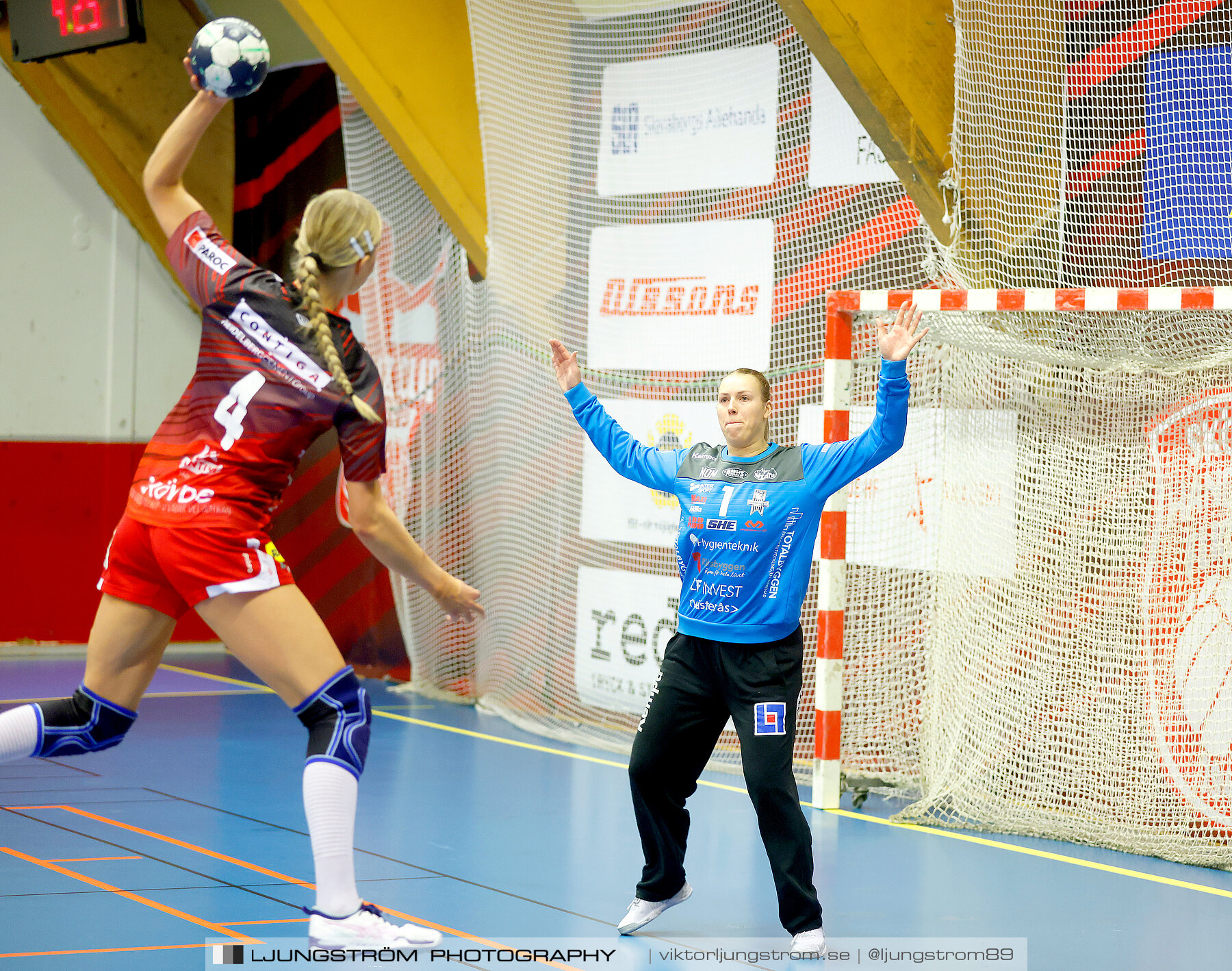 ATG Svenska Cupen Skövde HF-VästeråsIrsta HF 1/4 -final 2 32-29,dam,Skövde Idrottshall,Skövde,Sverige,Handboll,,2022,300323