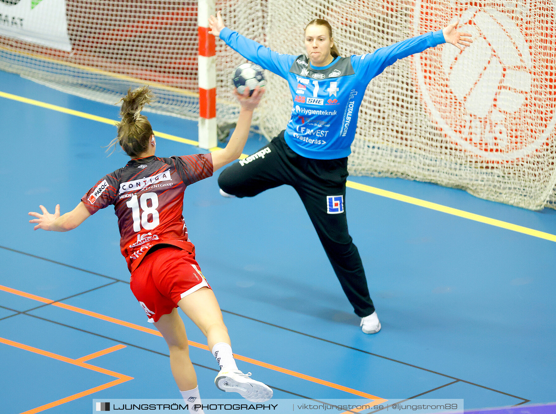 ATG Svenska Cupen Skövde HF-VästeråsIrsta HF 1/4 -final 2 32-29,dam,Skövde Idrottshall,Skövde,Sverige,Handboll,,2022,300349