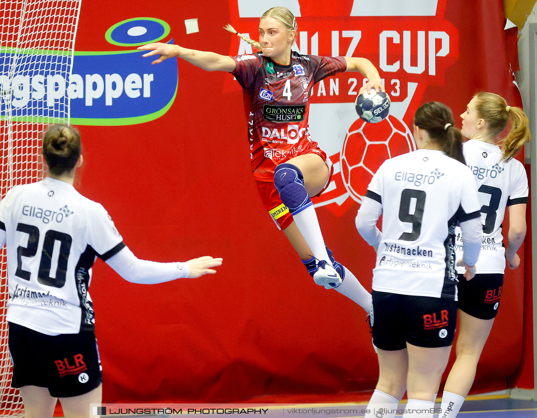 ATG Svenska Cupen Skövde HF-VästeråsIrsta HF 1/4 -final 2 32-29,dam,Skövde Idrottshall,Skövde,Sverige,Handboll,,2022,300391